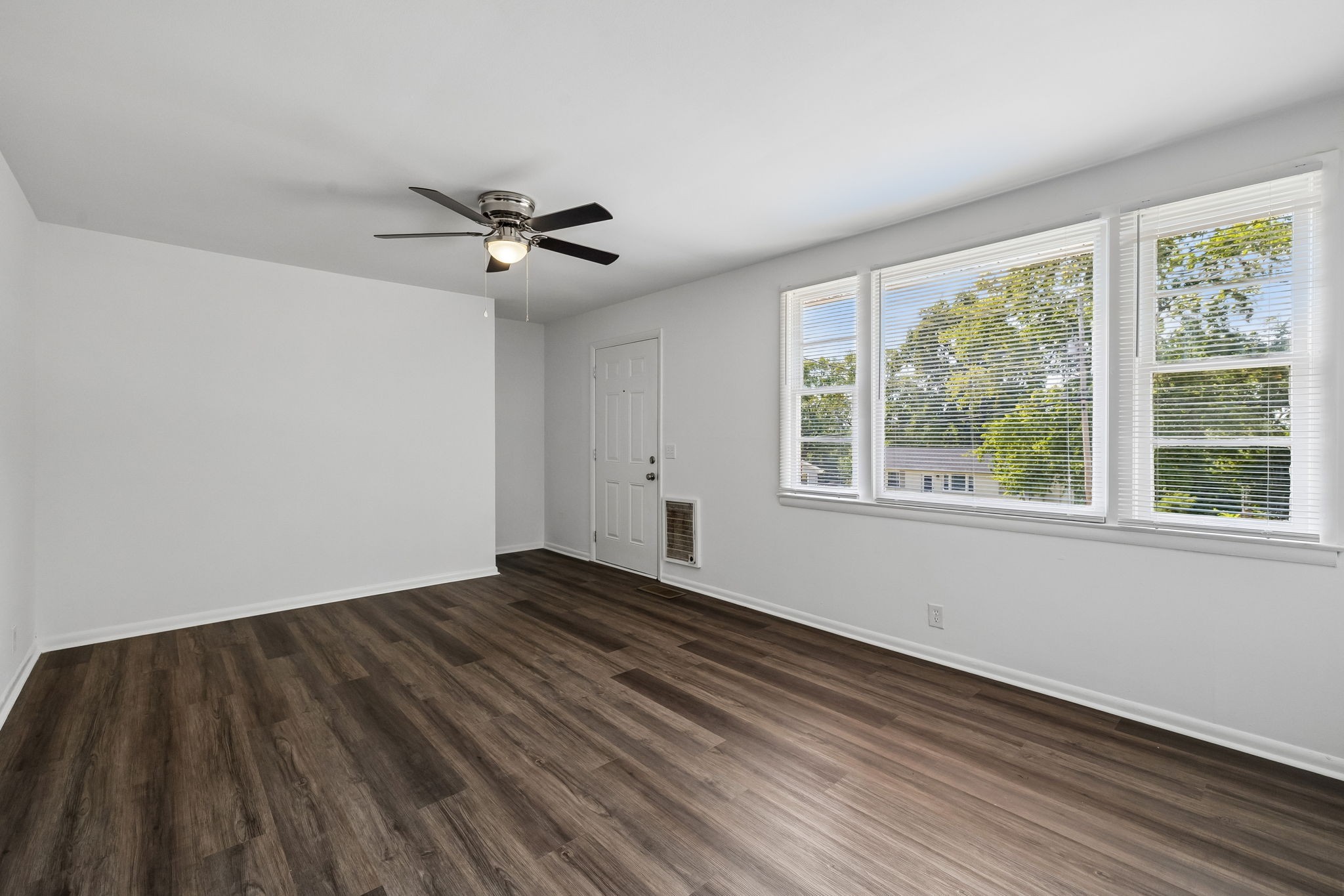 245 Bonnacroft Dr Property Photo 26