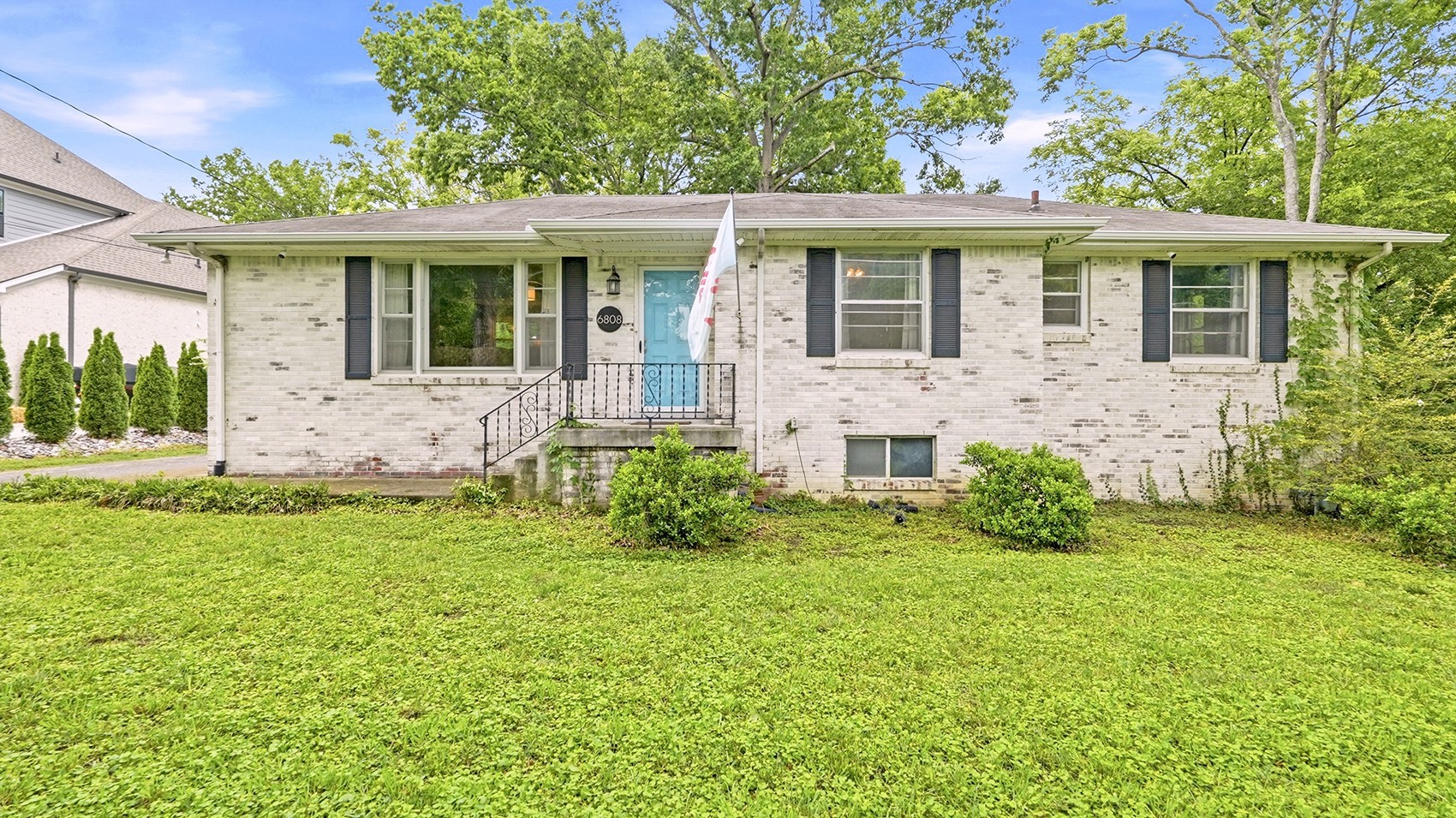6808 Fleetwood Dr Property Photo 1