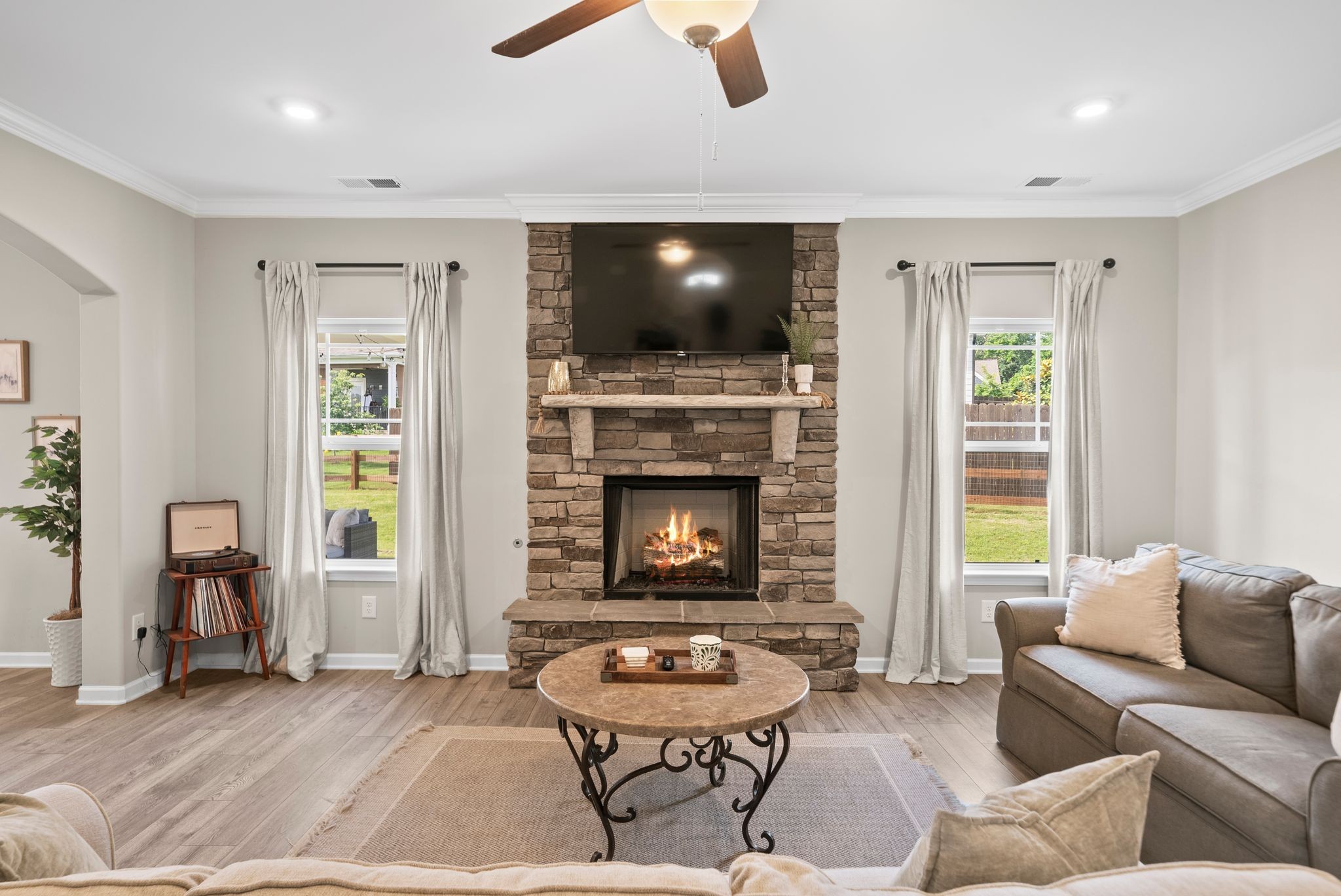 2016 Ambie Way Property Photo 6