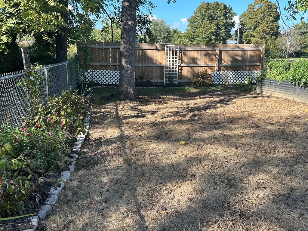 121 2nd St Property Photo 10