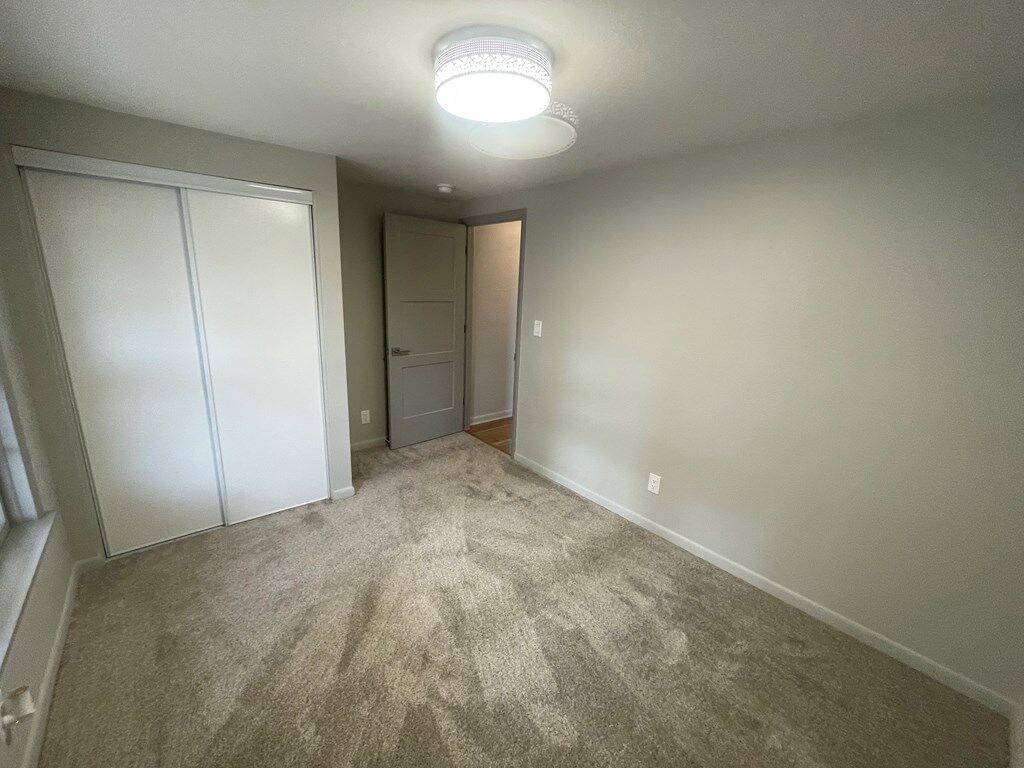 121 2nd St Property Photo 42