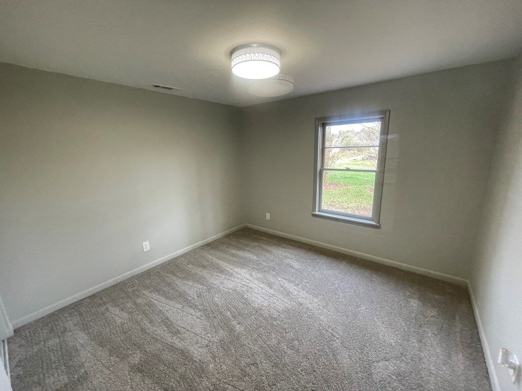 121 2nd St Property Photo 44