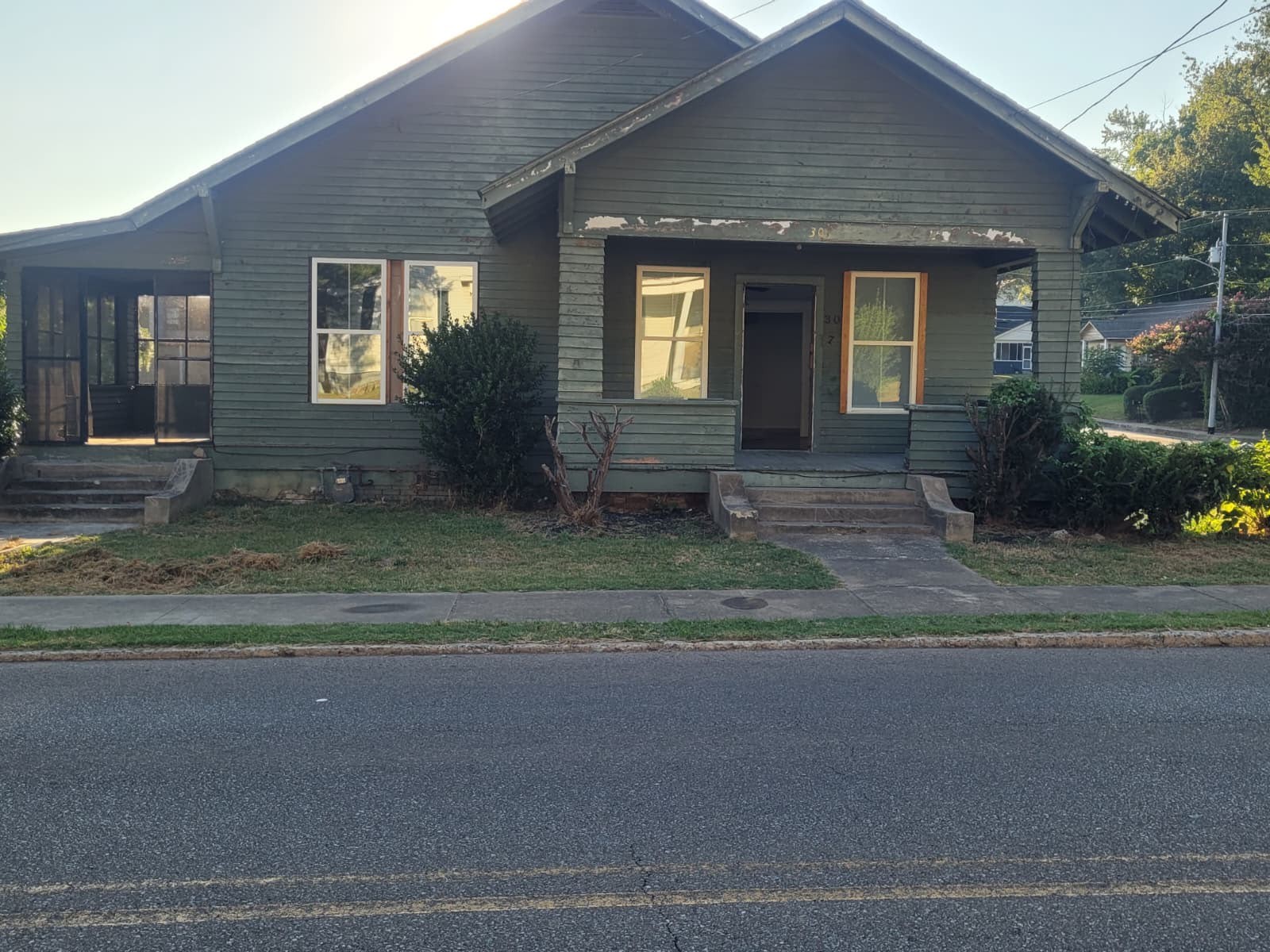 307 Sampson Ave, N Property Photo 1