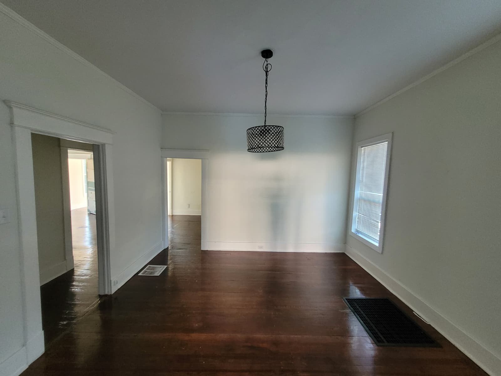 307 Sampson Ave, N Property Photo 4