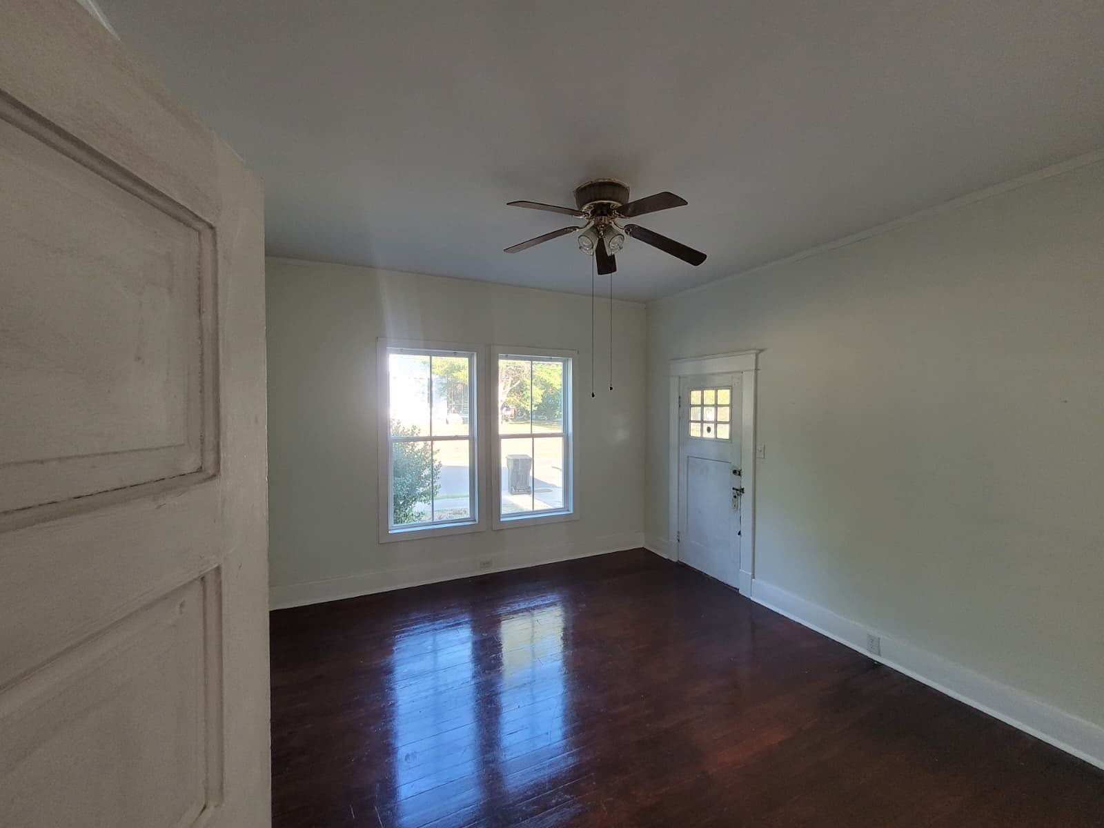 307 Sampson Ave, N Property Photo 8