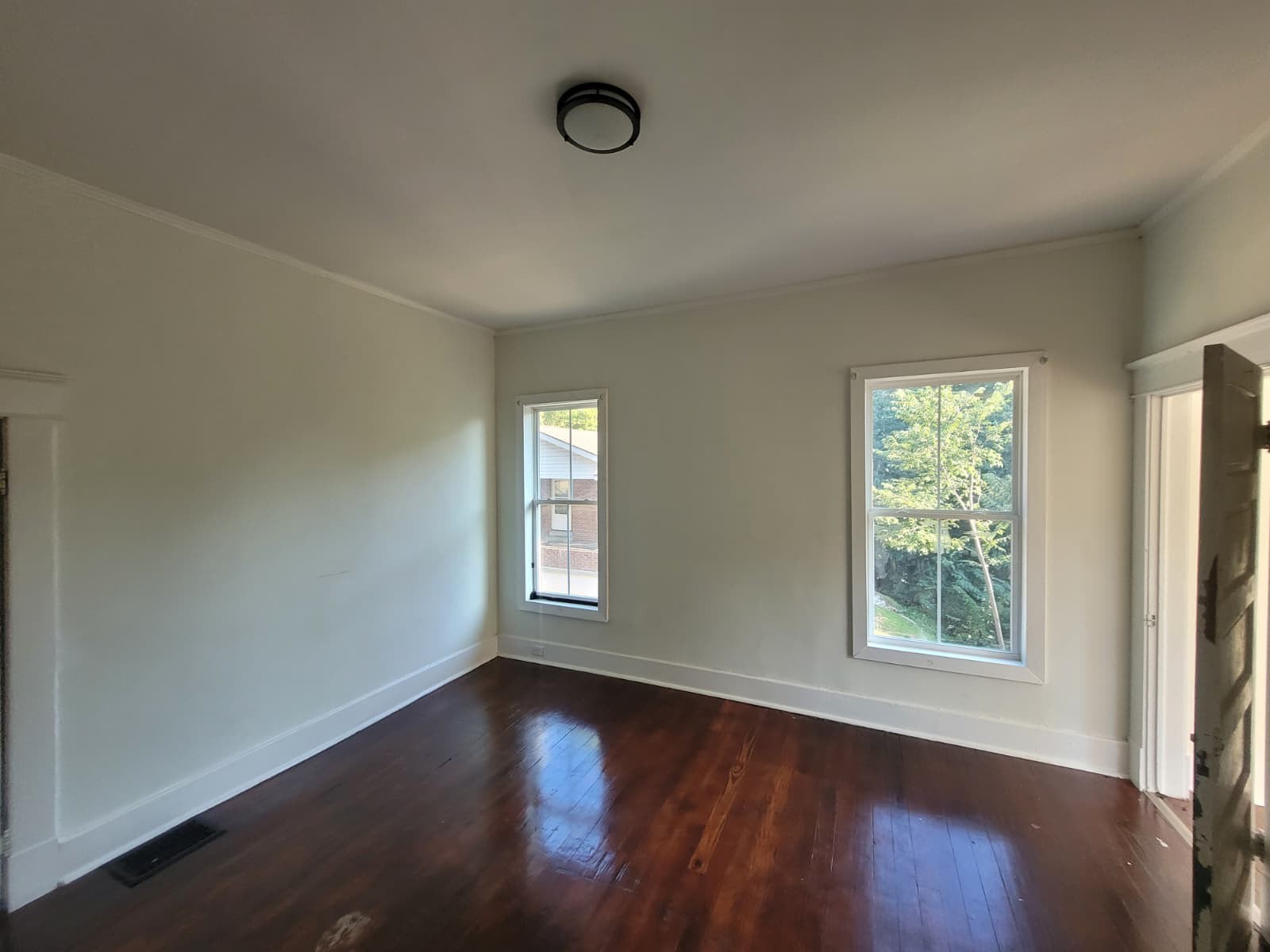 307 Sampson Ave, N Property Photo 11