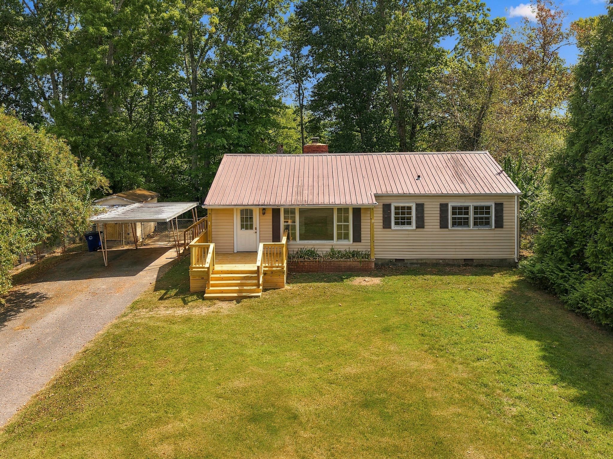 205 Cliffside Ave Property Photo 1