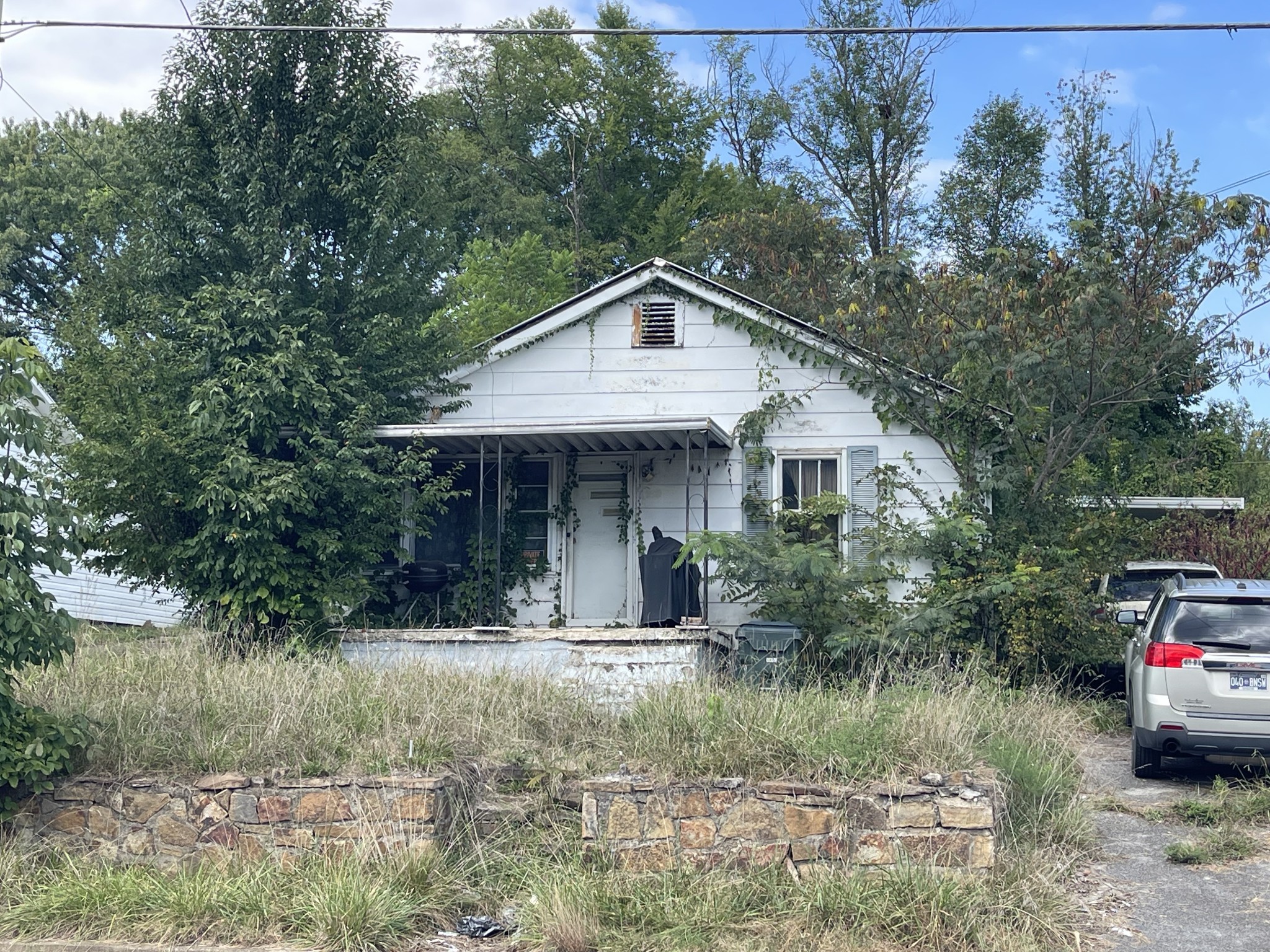 419 E Bernard Ave Property Photo 1