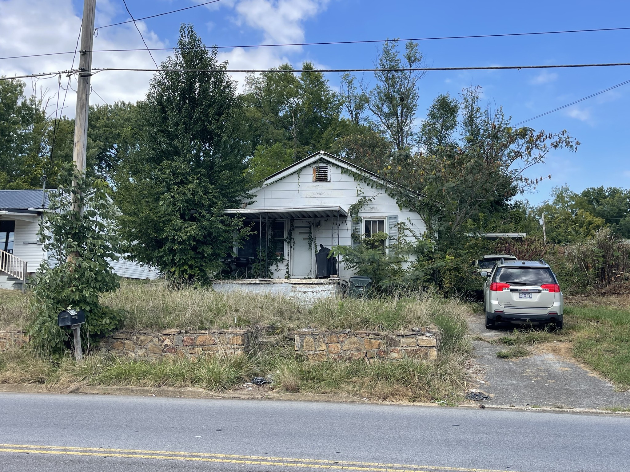 419 E Bernard Ave Property Photo 2