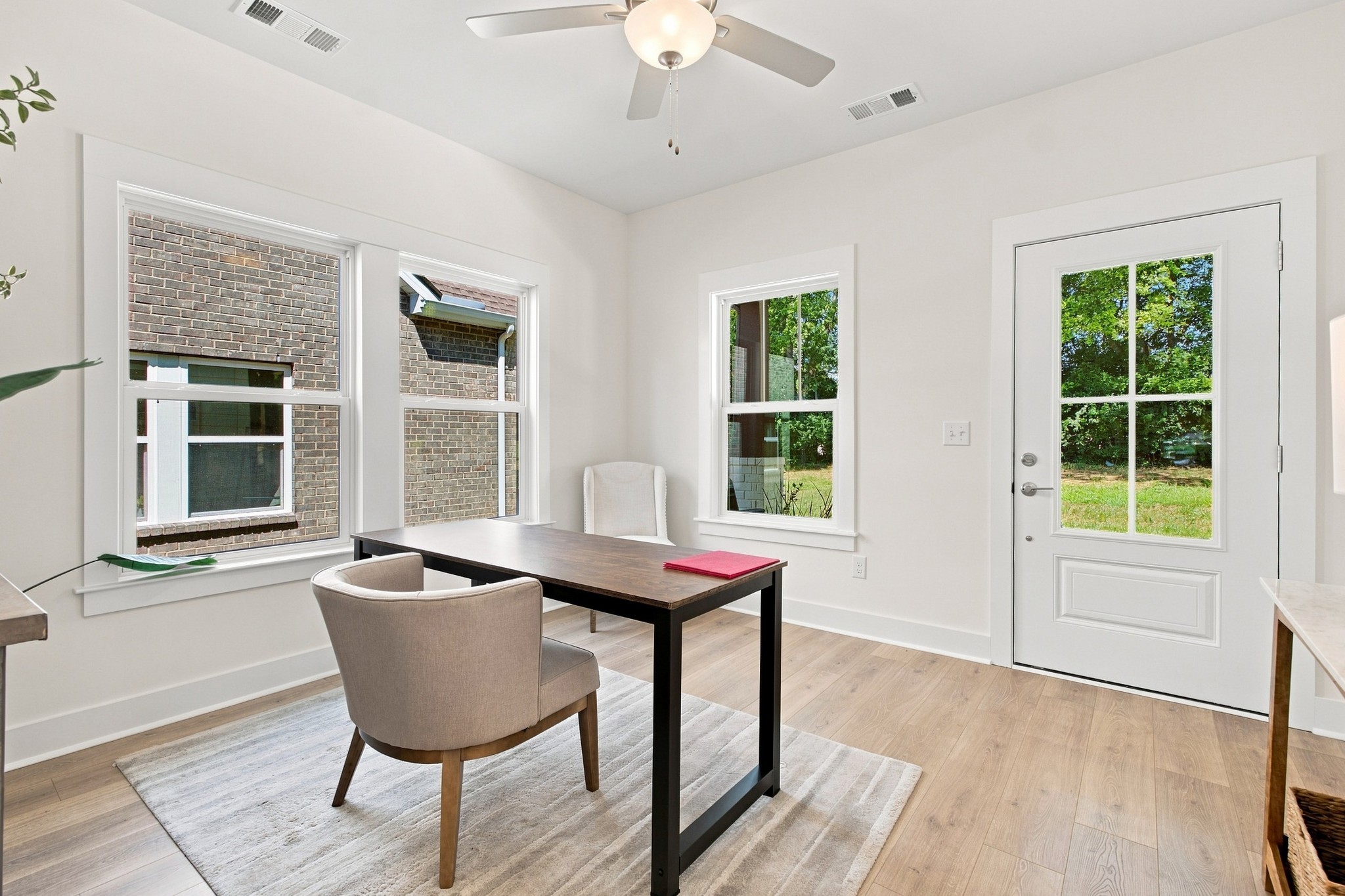 726 Coburg Street Property Photo 10