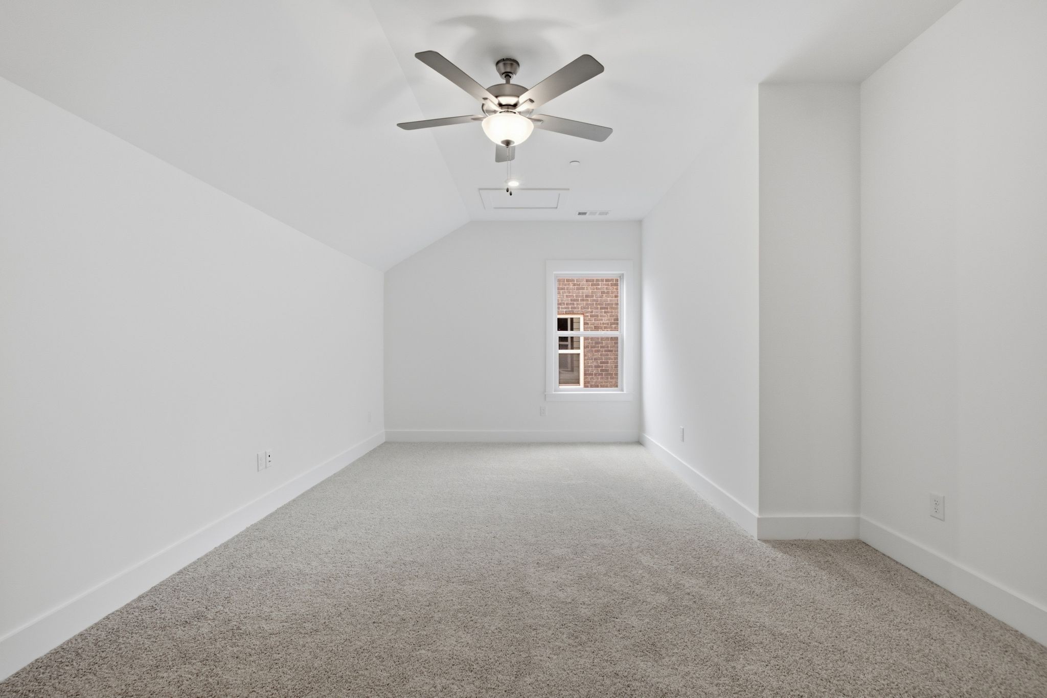 726 Coburg Street Property Photo 18