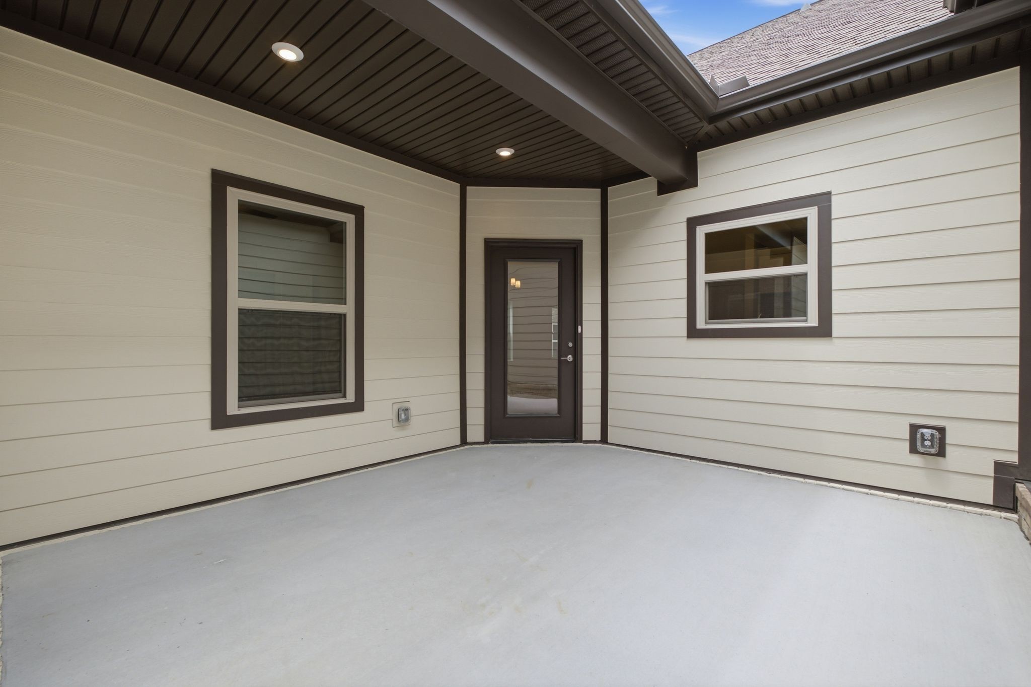 726 Coburg Street Property Photo 25