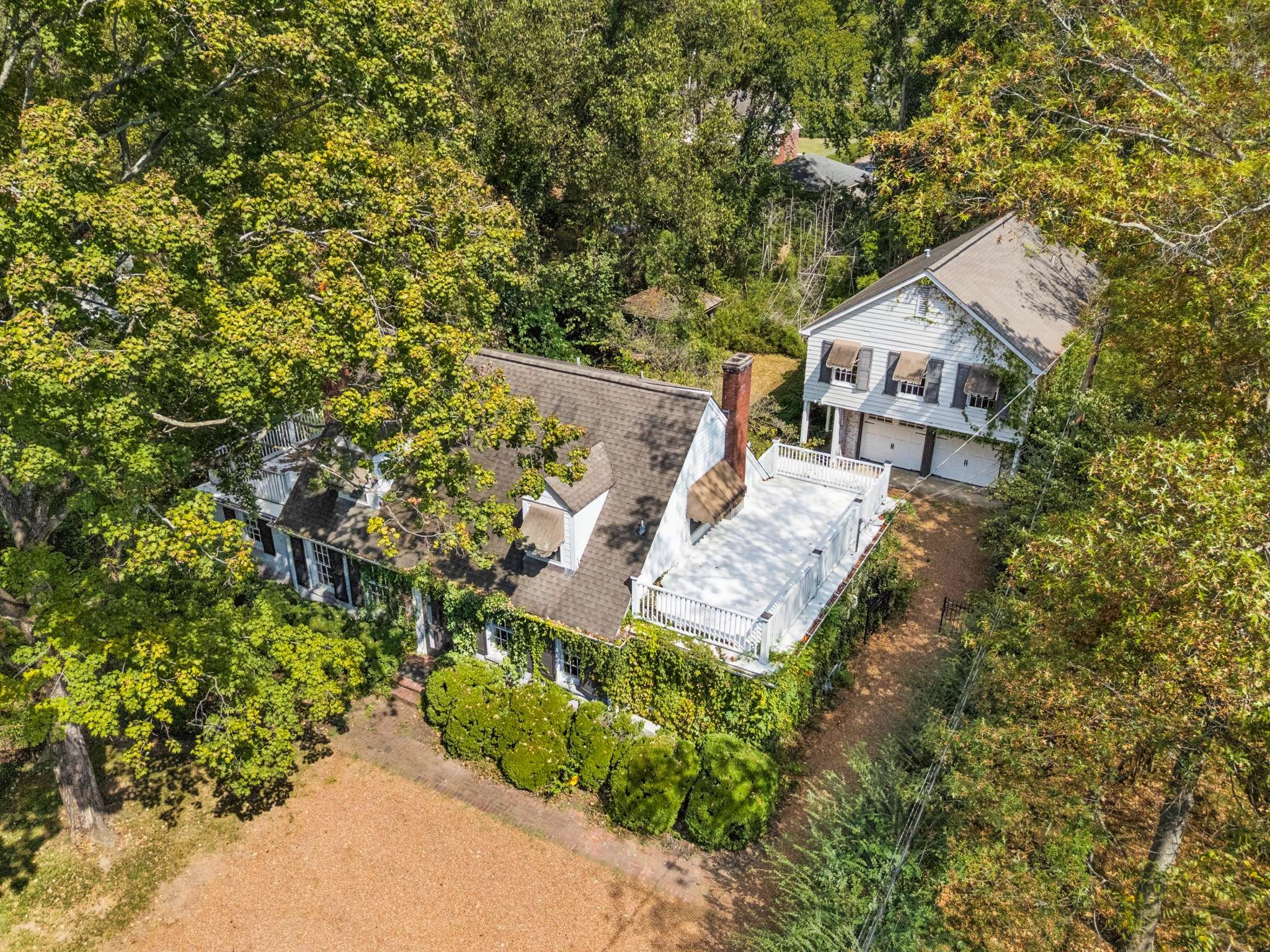 1006 Estes Rd Property Photo 1