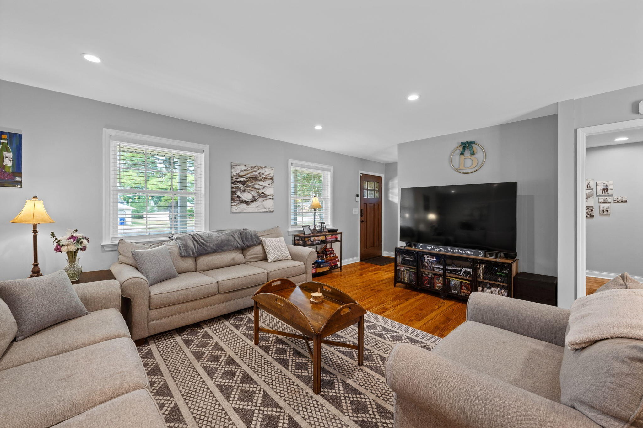 2130 Colonial Parkway Drive Property Photo 9