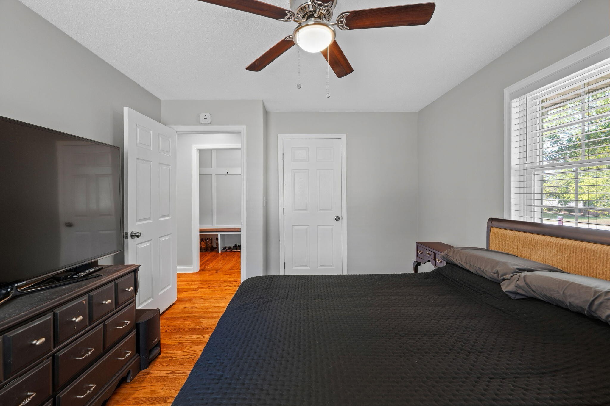 2130 Colonial Parkway Drive Property Photo 22