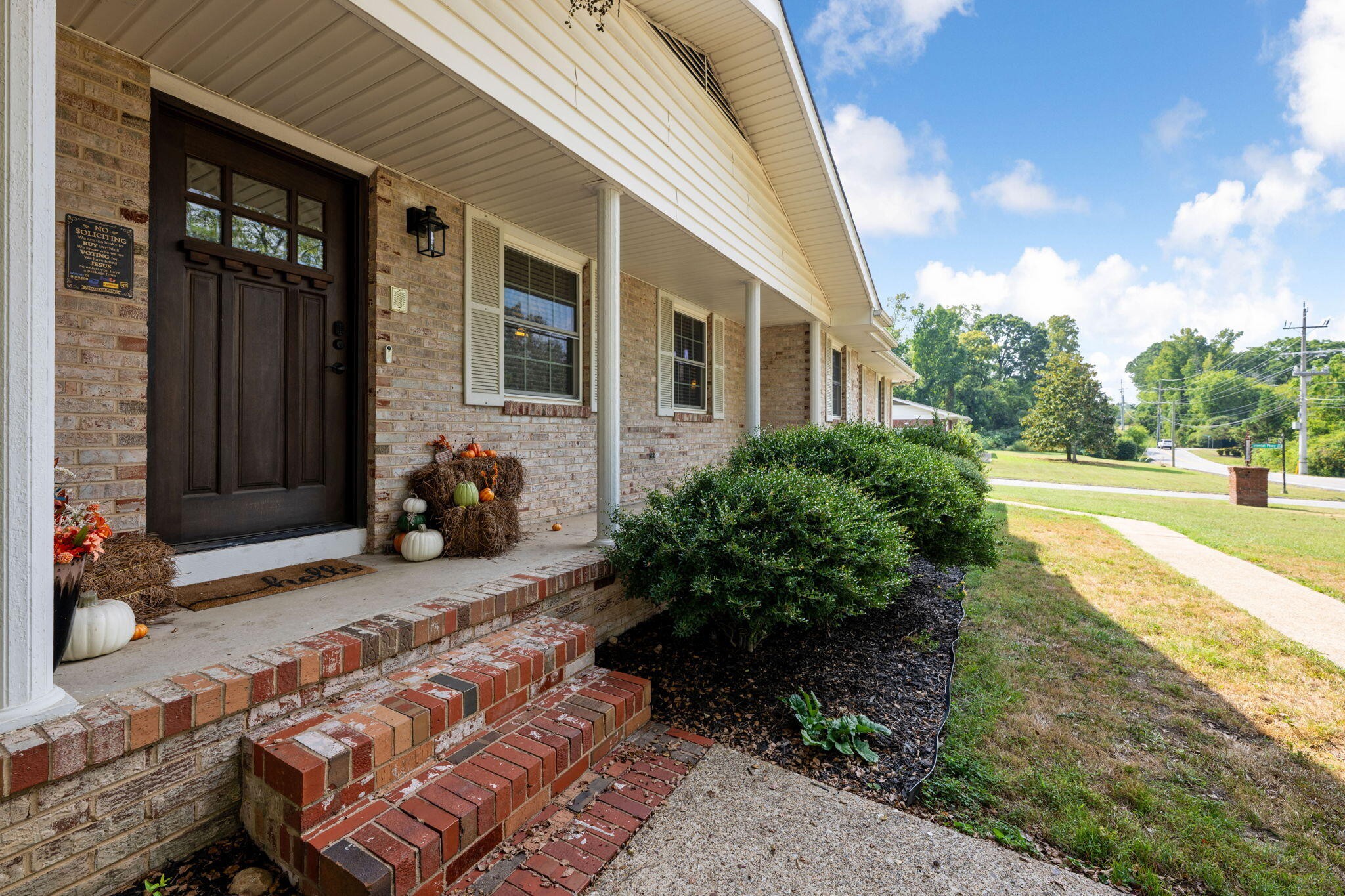 2130 Colonial Parkway Drive Property Photo 29