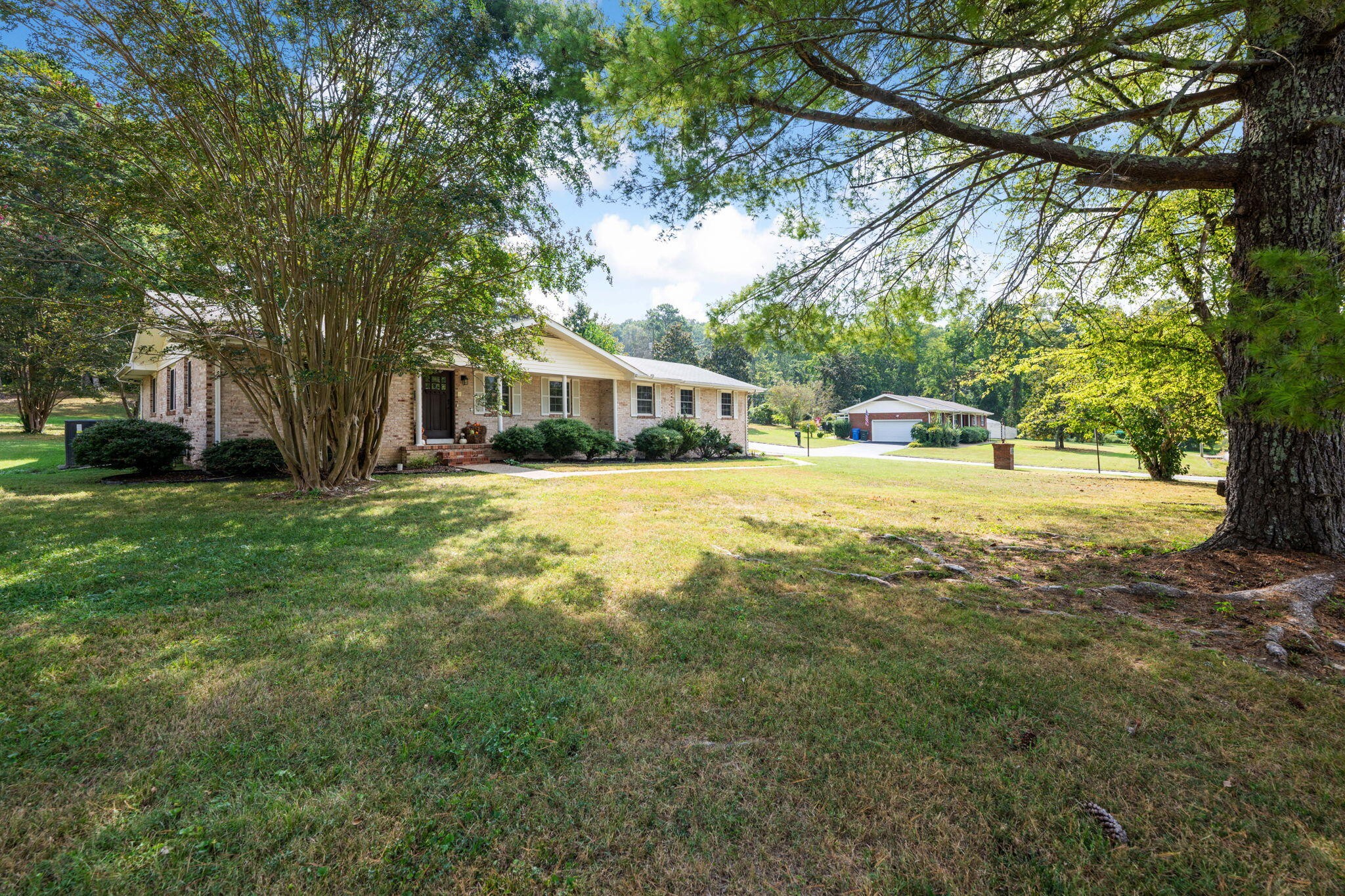 2130 Colonial Parkway Drive Property Photo 30