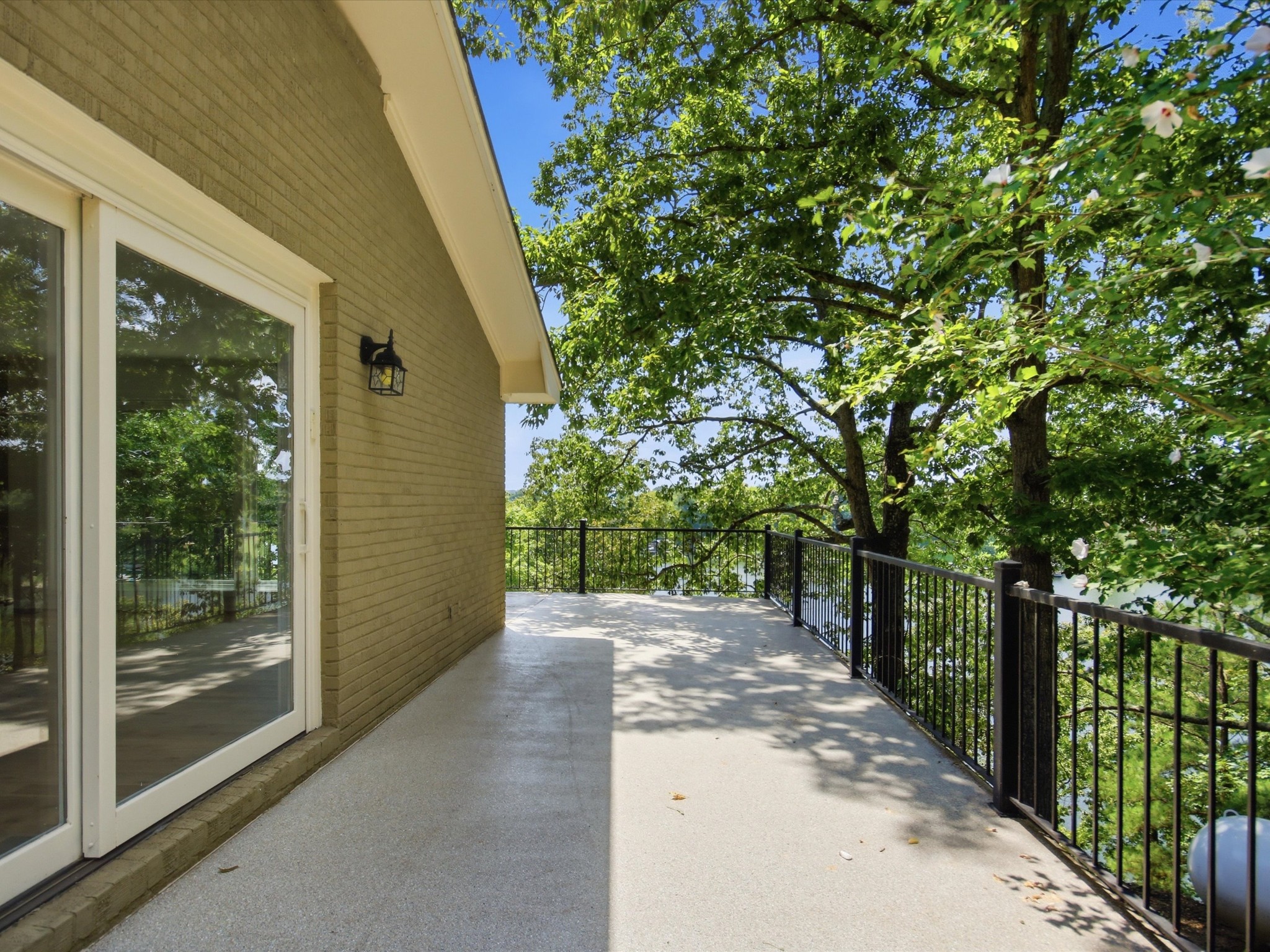 334 Echo Ln Property Photo 24