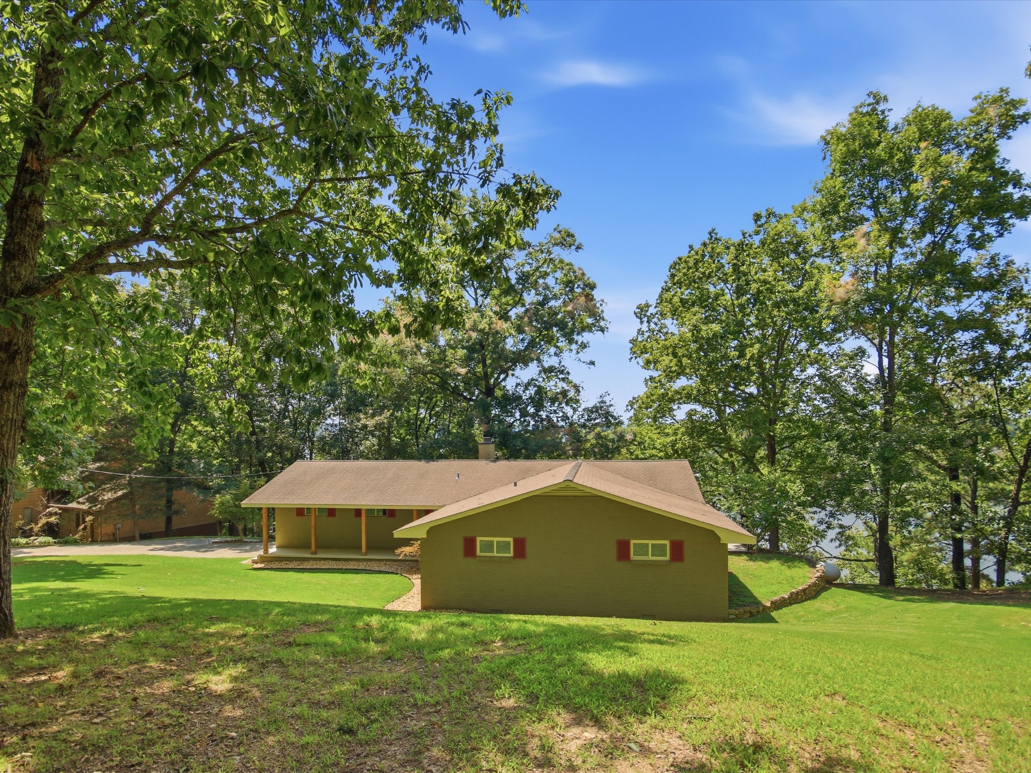 334 Echo Ln Property Photo 27