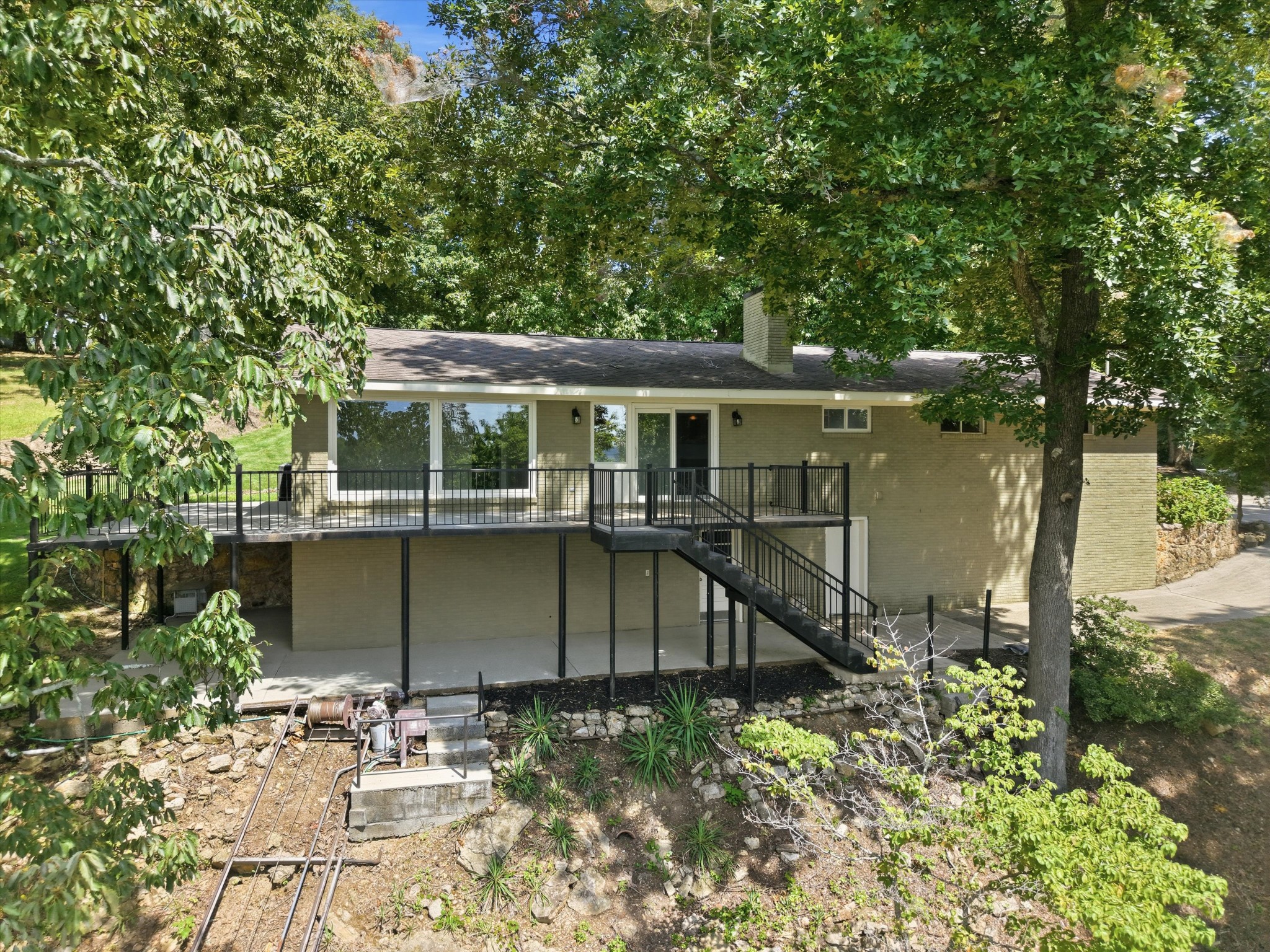 334 Echo Ln Property Photo 40