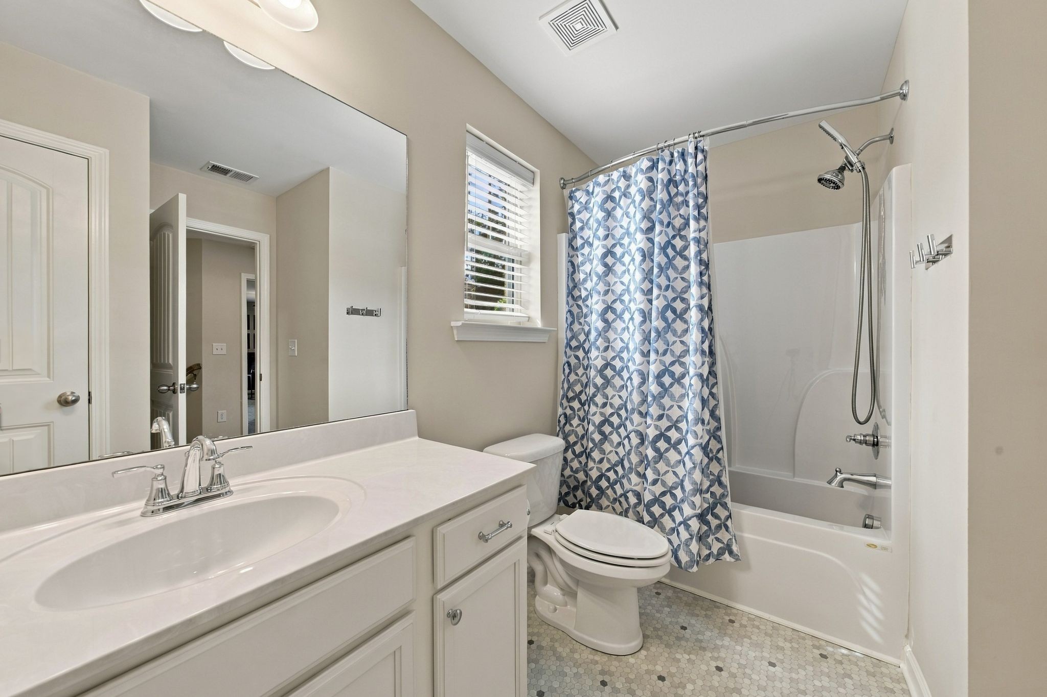 8245 Legacy Way Property Photo 27