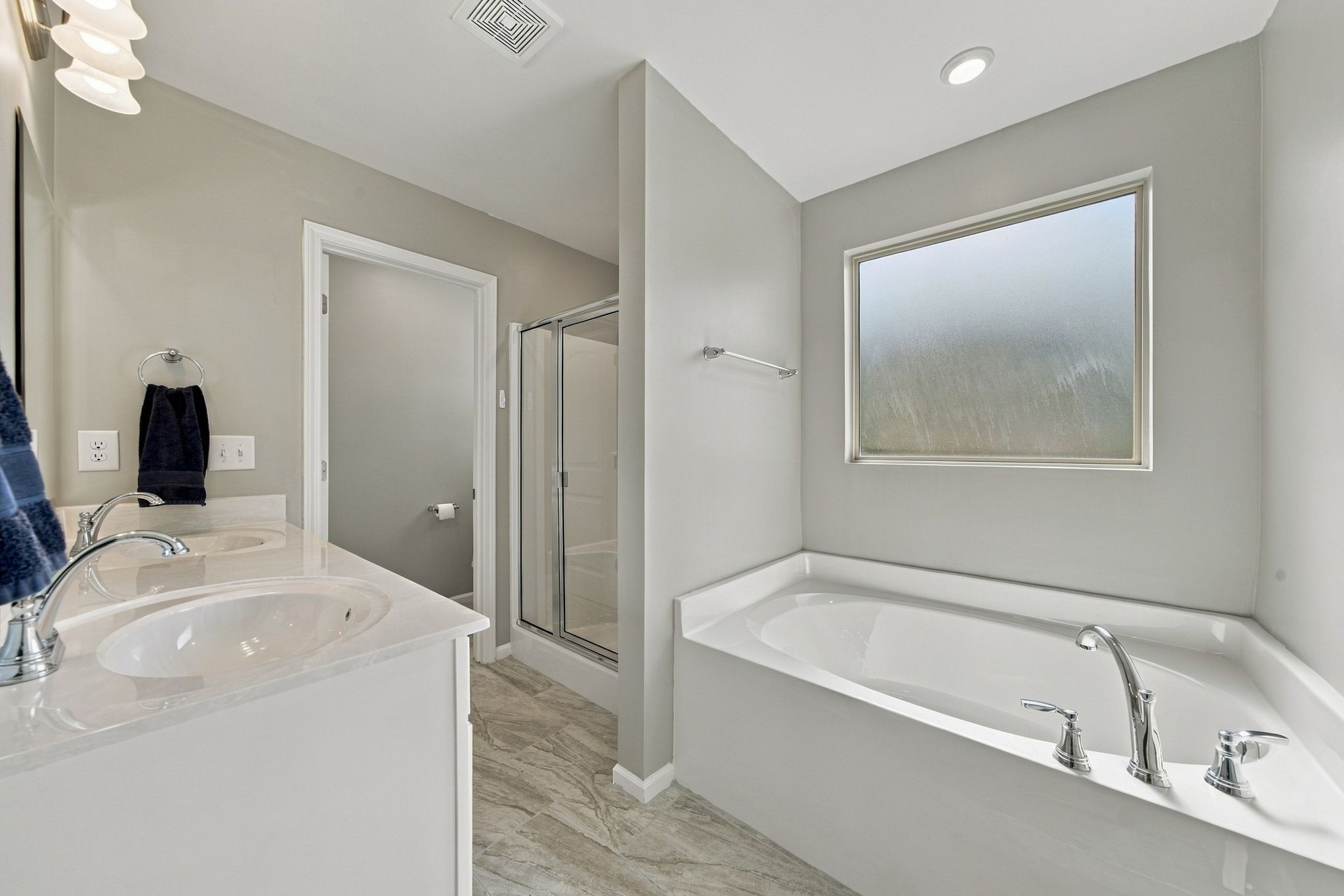 8245 Legacy Way Property Photo 28