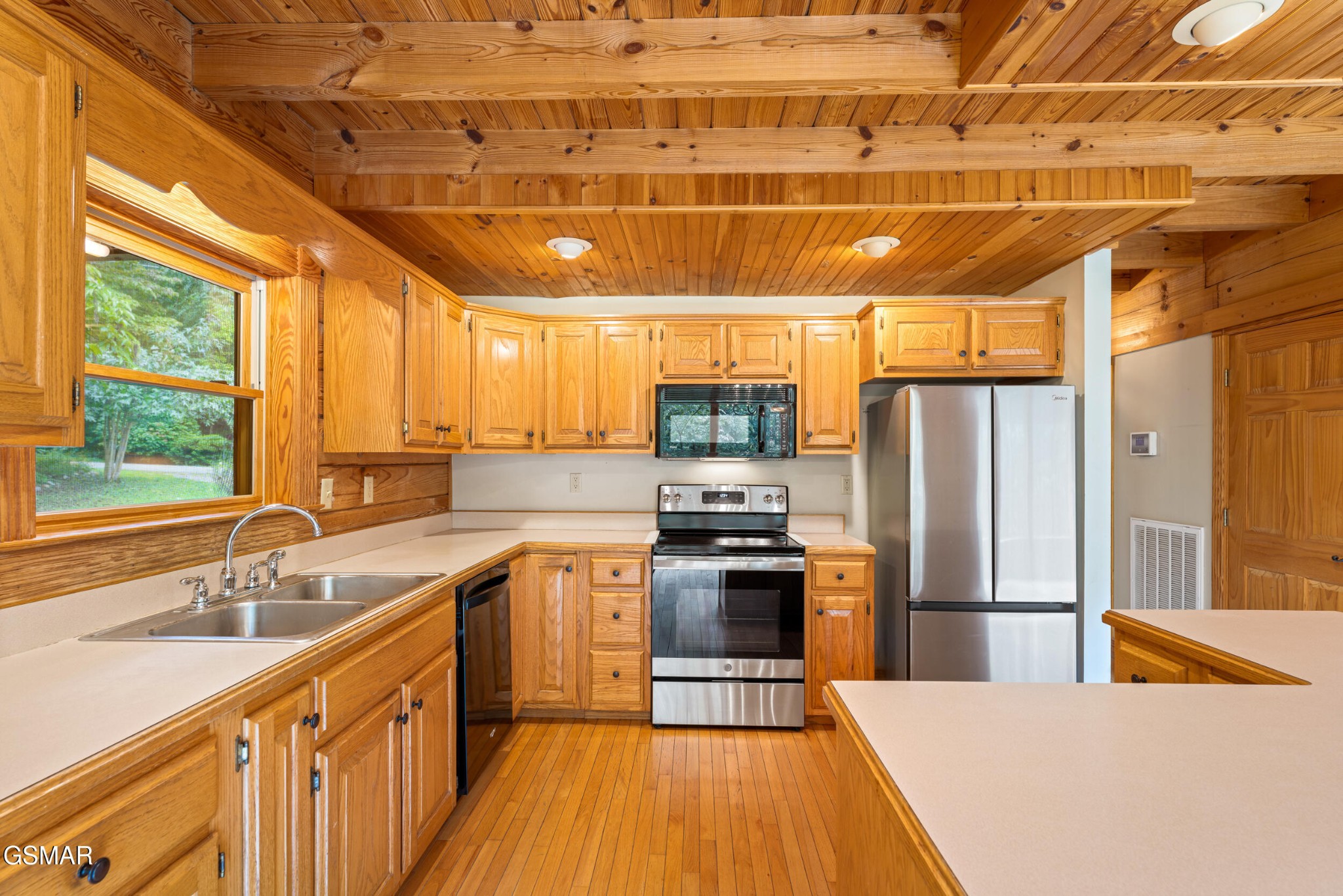 3839 Saddle Brook Way Property Photo 11