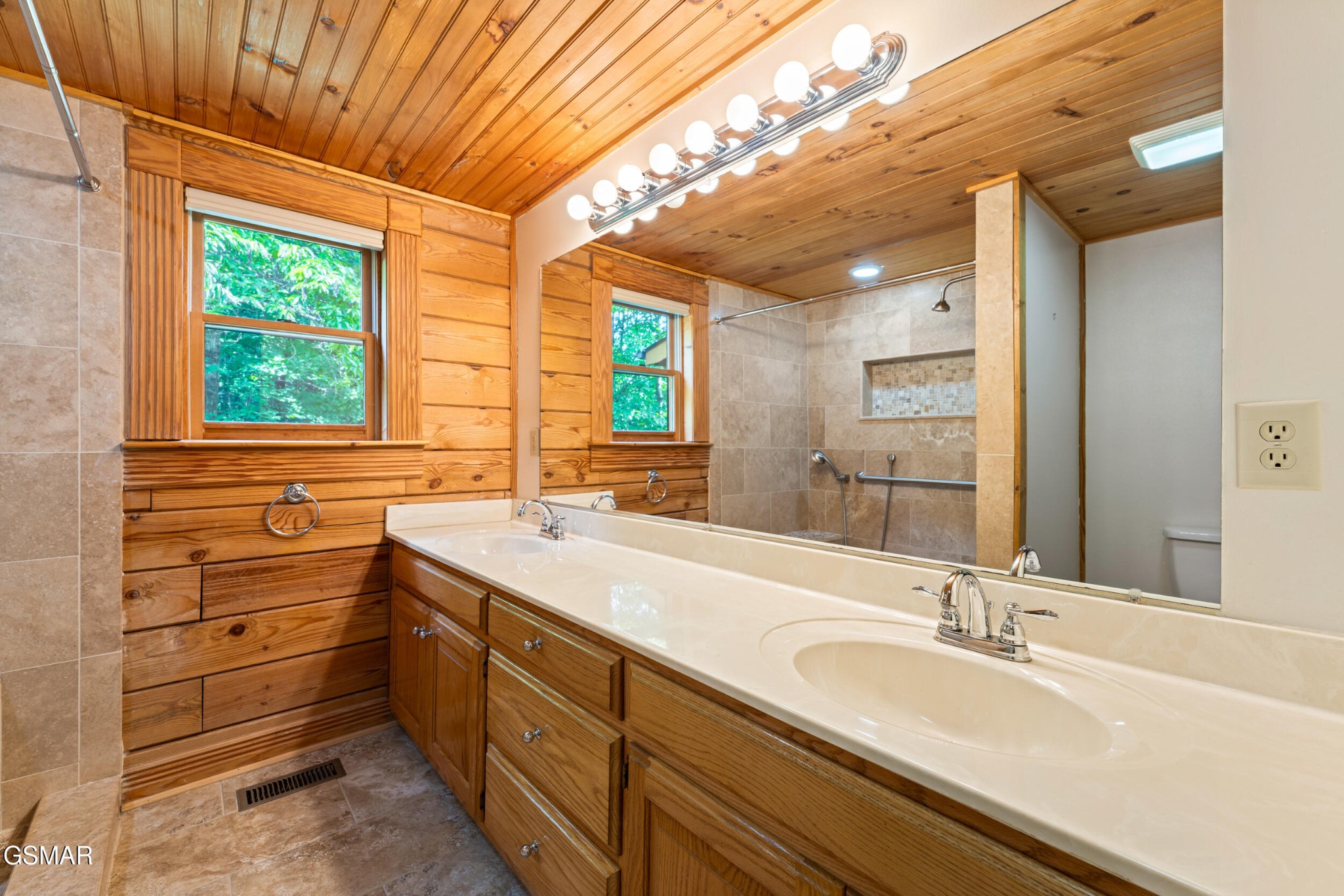 3839 Saddle Brook Way Property Photo 26