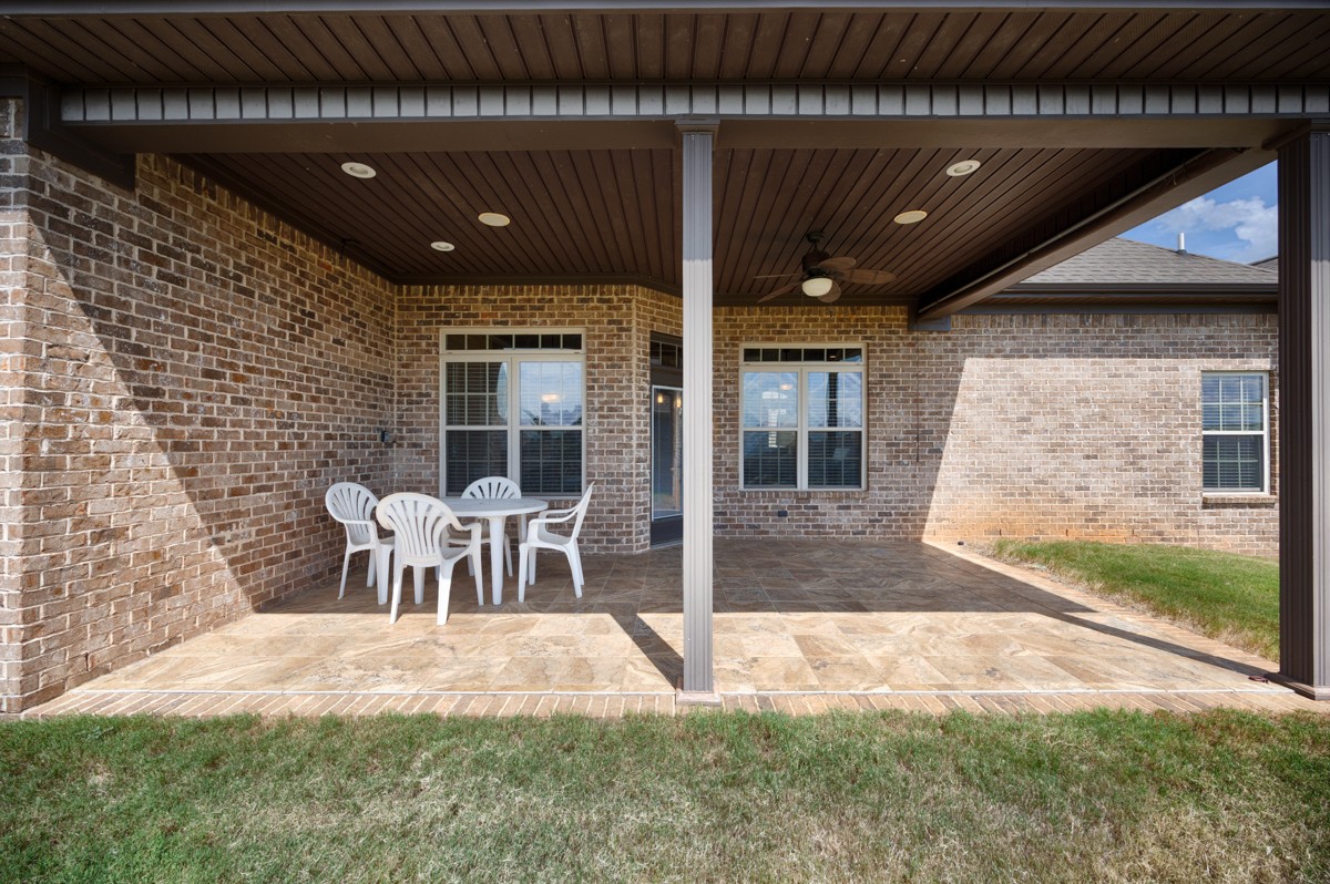 22104 Kennemer Ln Property Photo 5