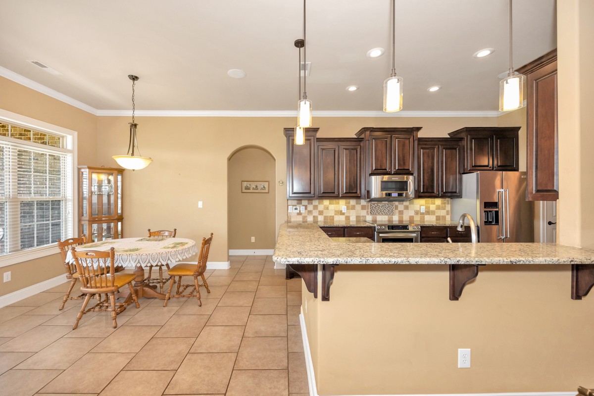 22104 Kennemer Ln Property Photo 16