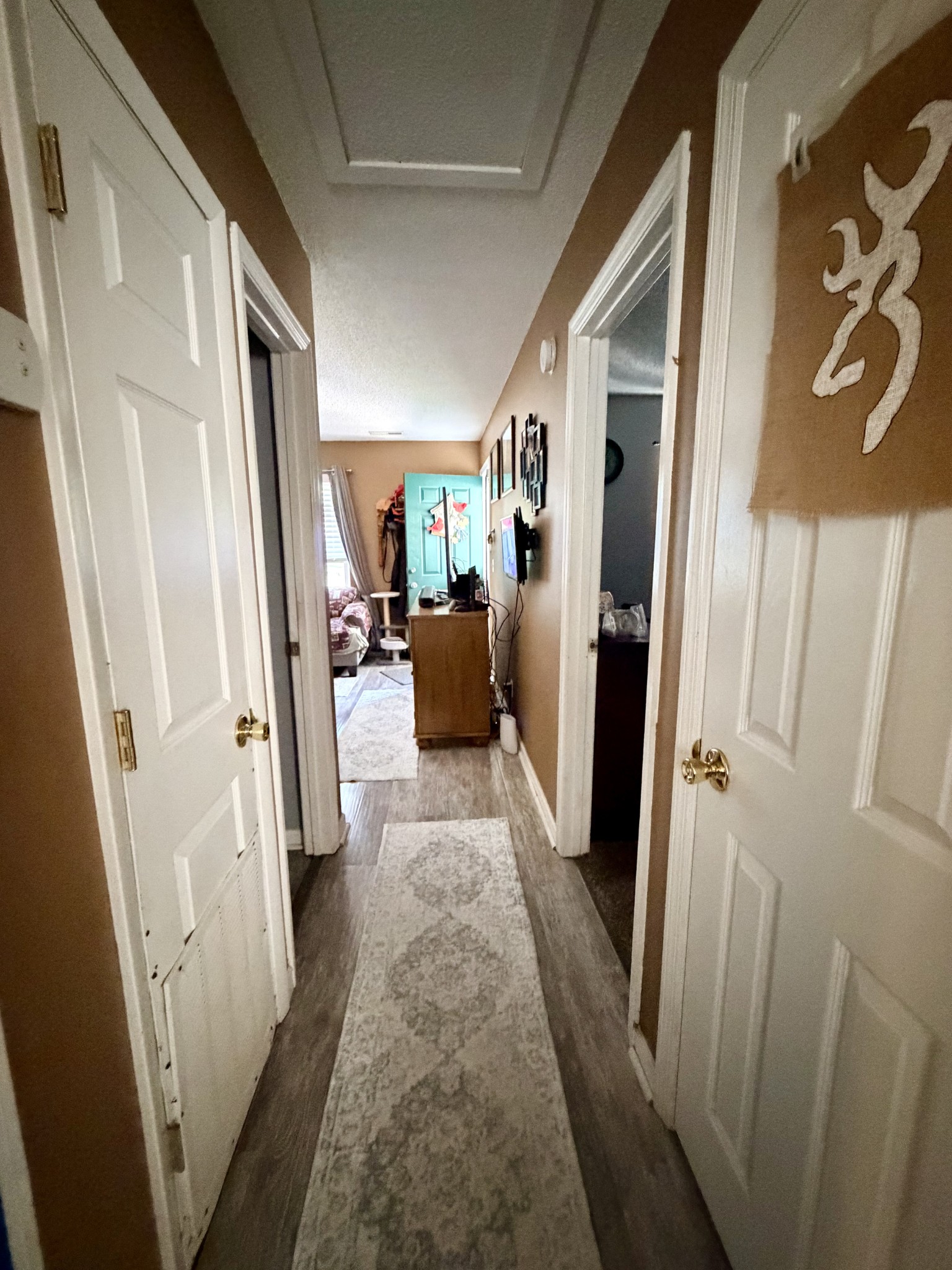 705 Oak St Property Photo 5