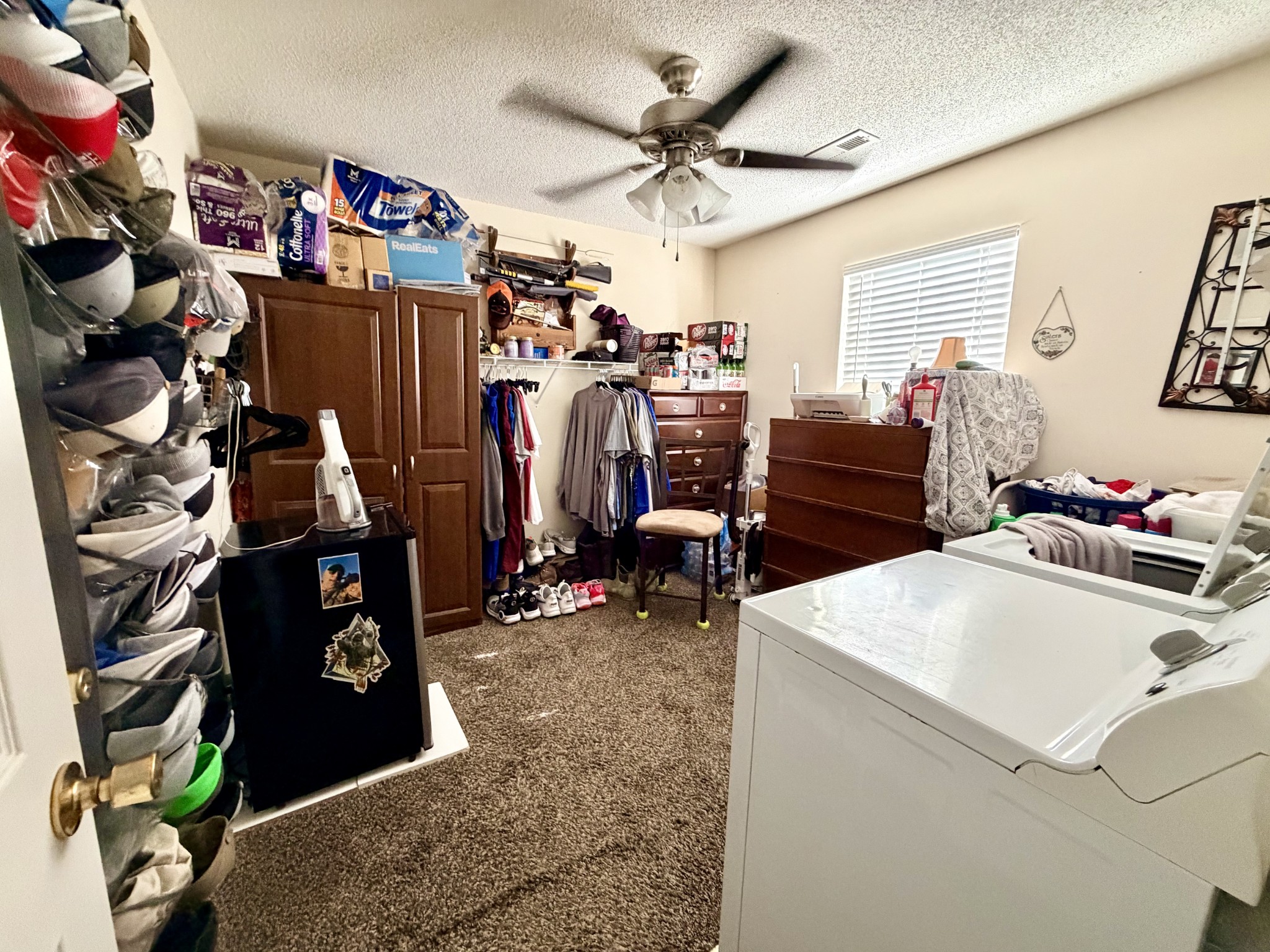 705 Oak St Property Photo 6