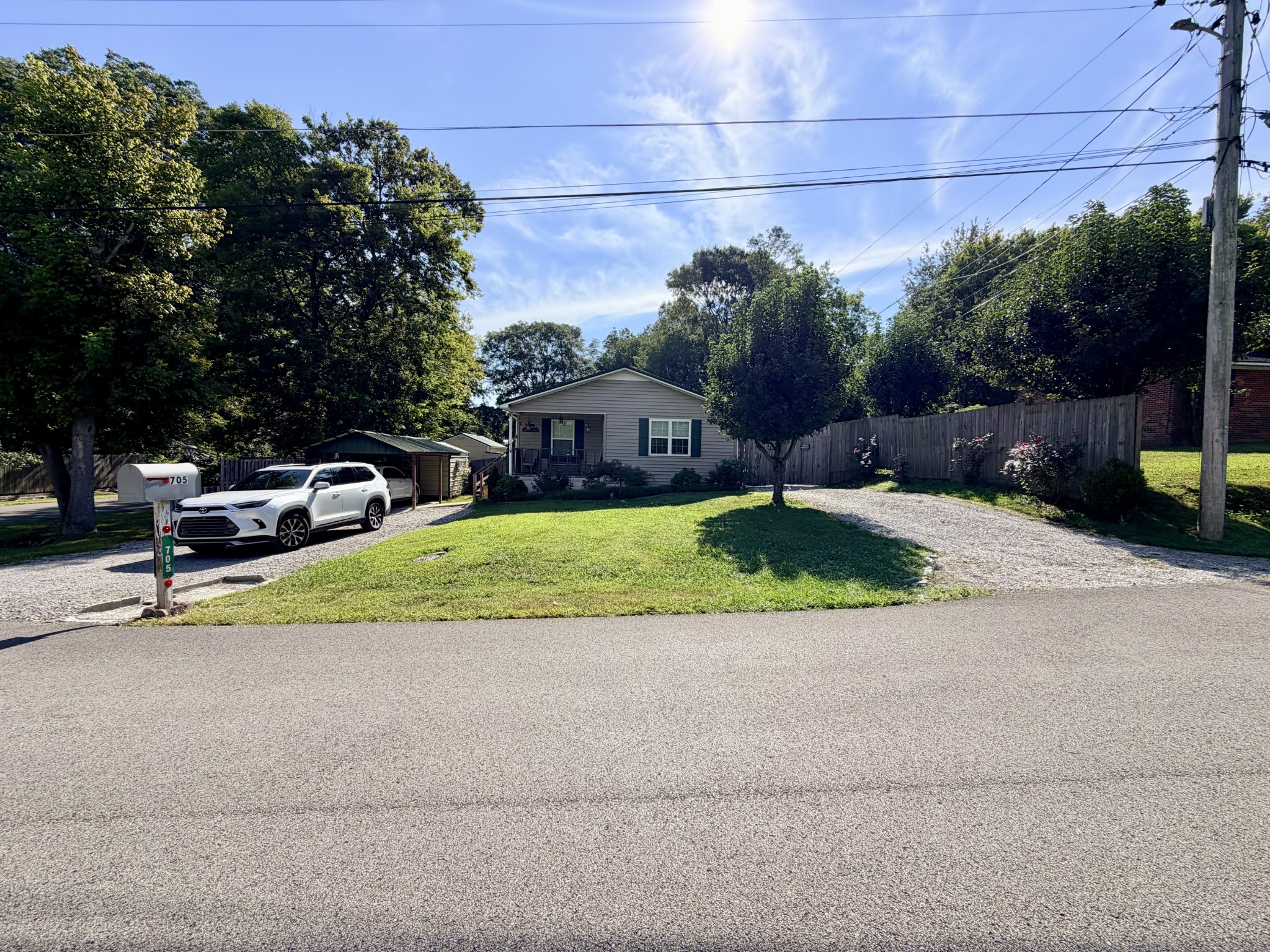 705 Oak St Property Photo 14