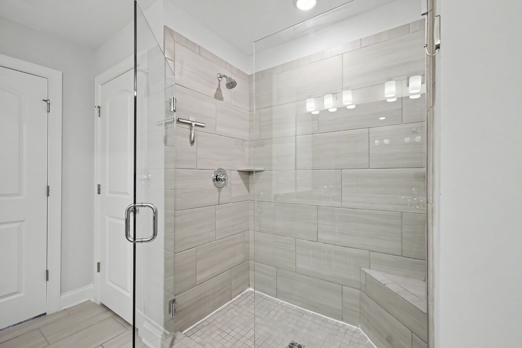 5533 Mulligan Ct Property Photo 7