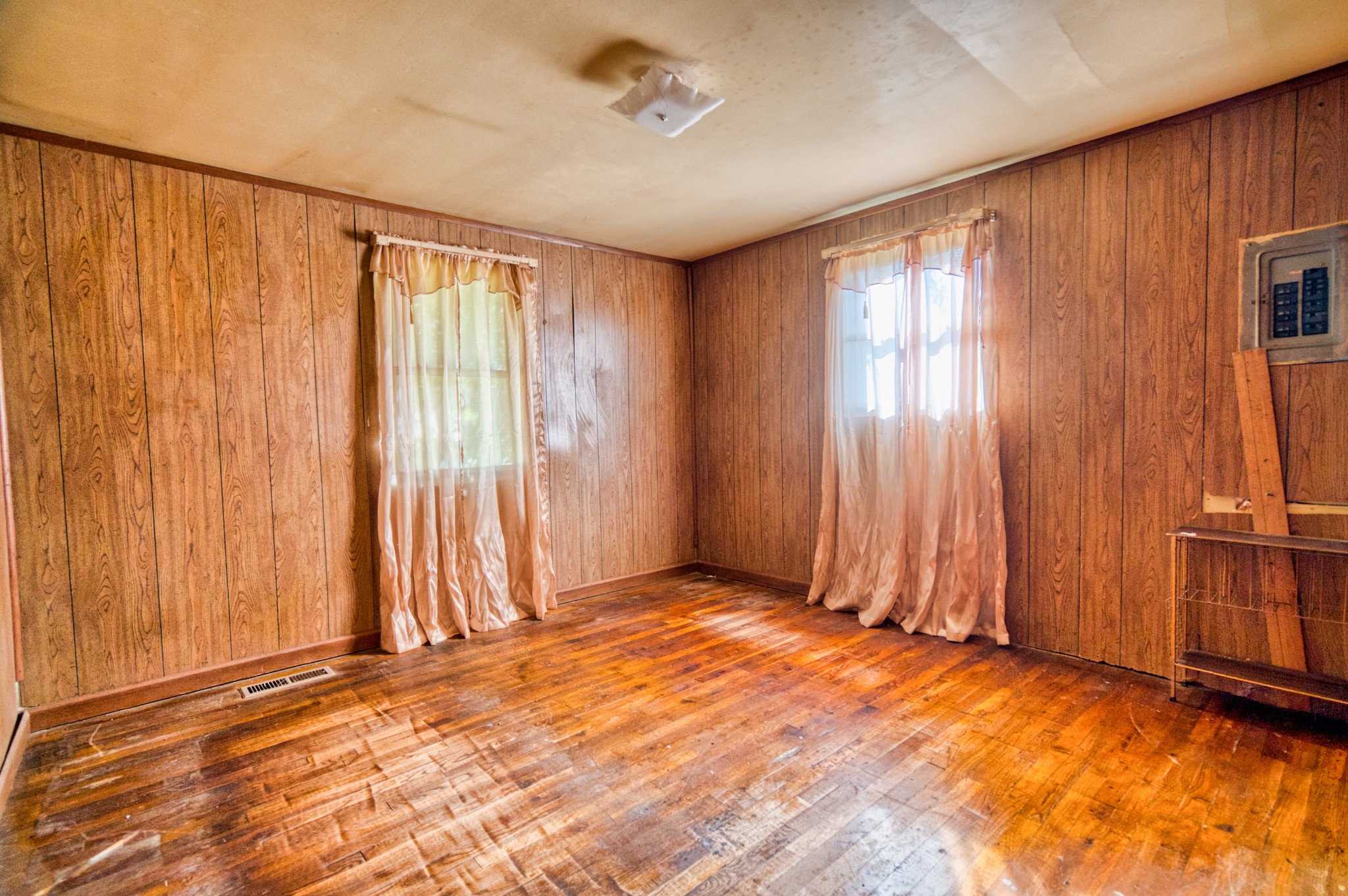 7528 Swift Rd, S Property Photo 14