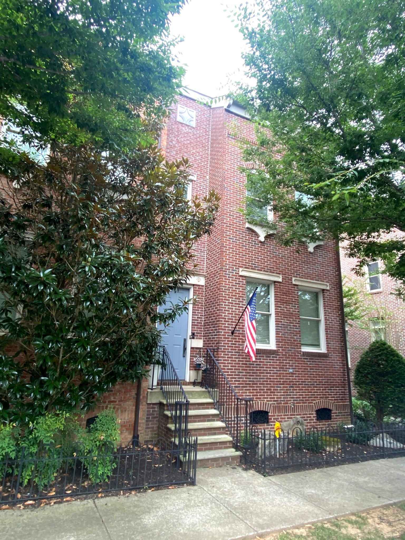 122 Centre St Property Photo 1