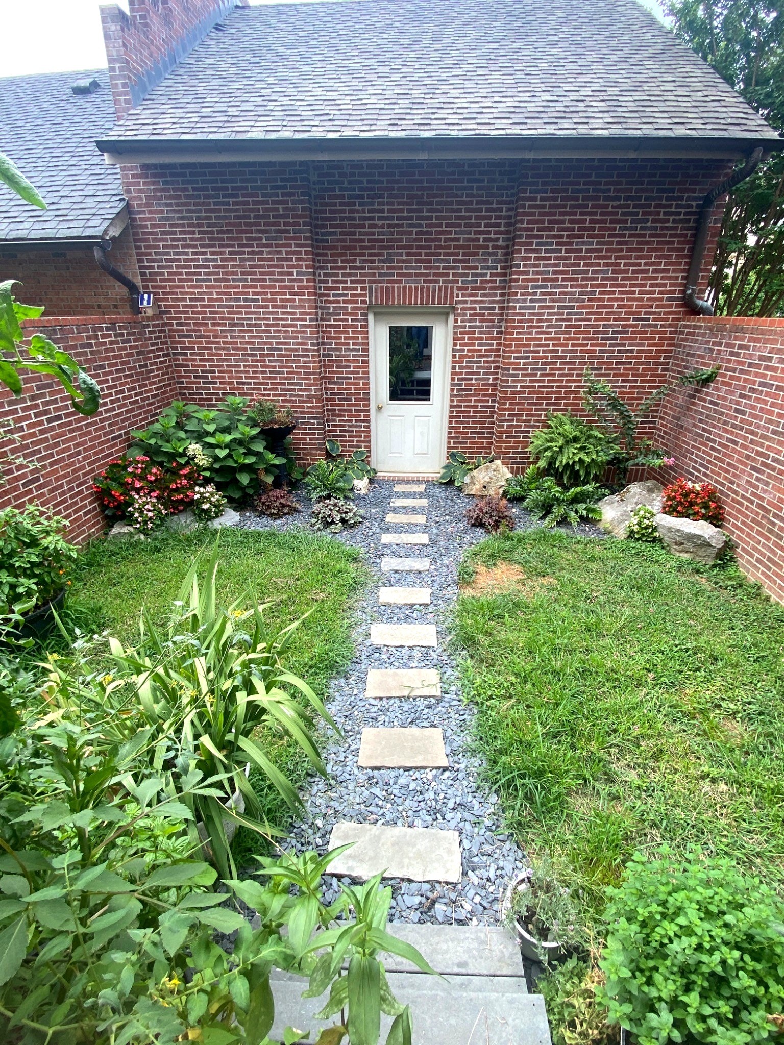 122 Centre St Property Photo 2