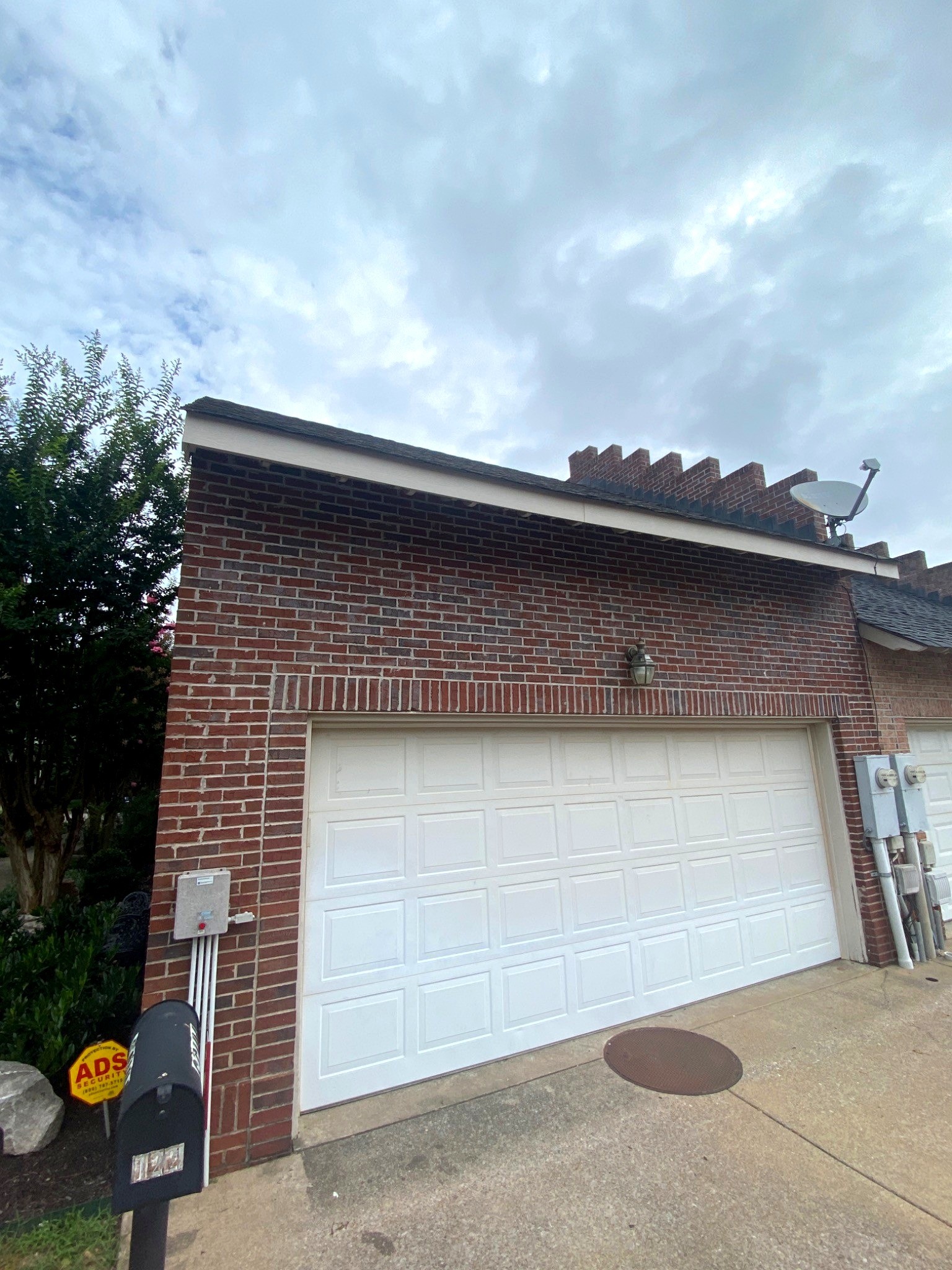 122 Centre St Property Photo 4