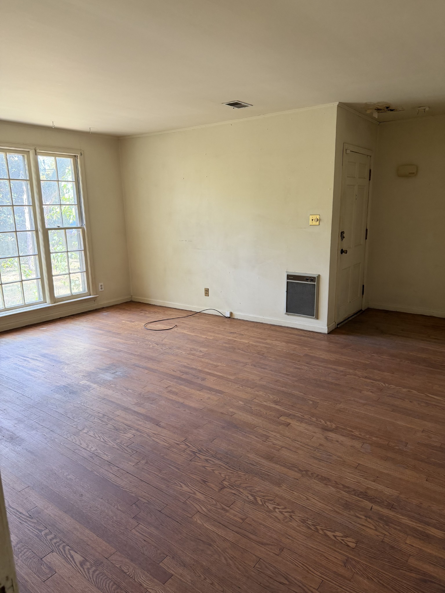 3902 Ivy Dr Property Photo 2