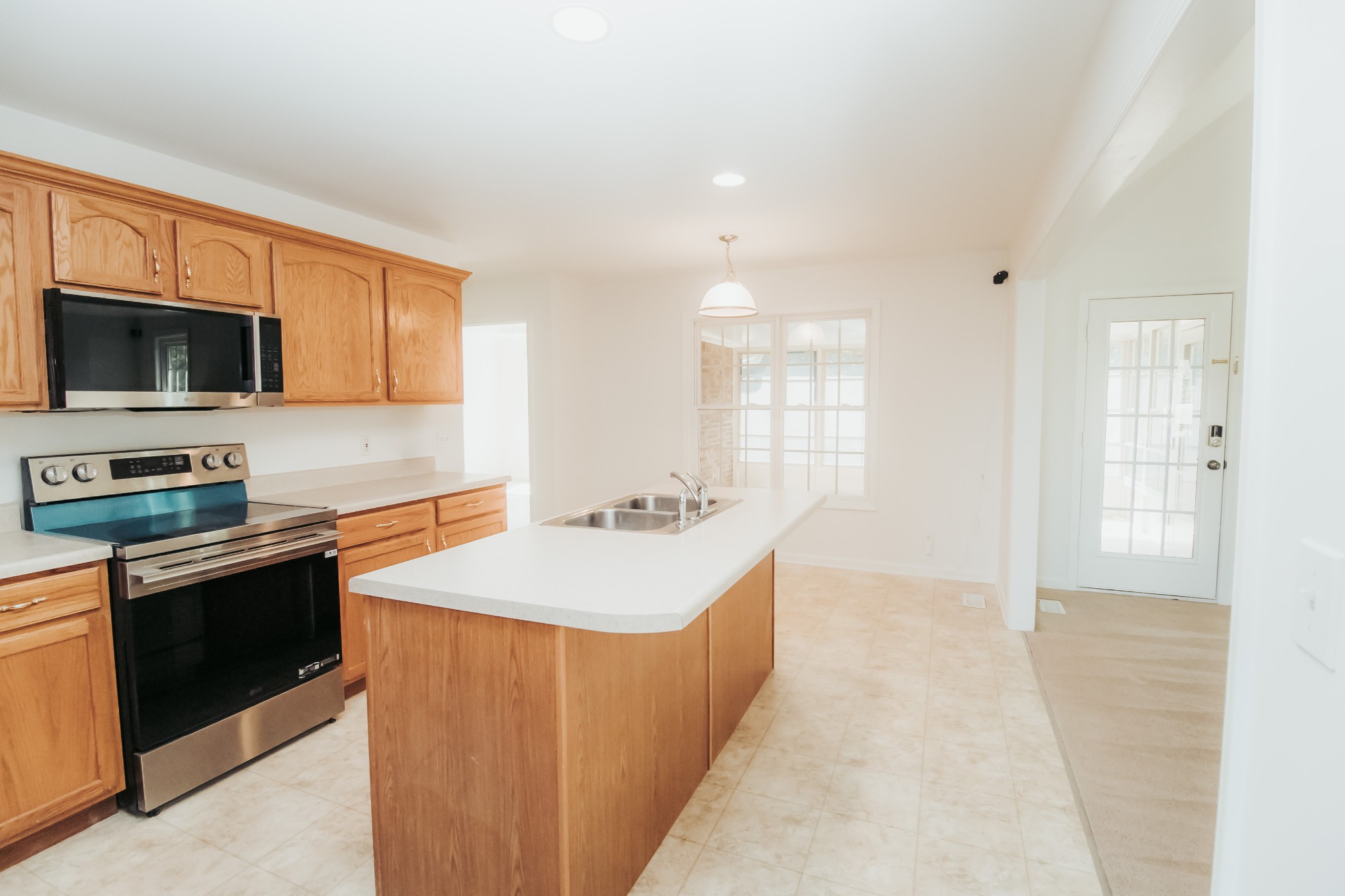 878 Countrywood Dr Property Photo 10