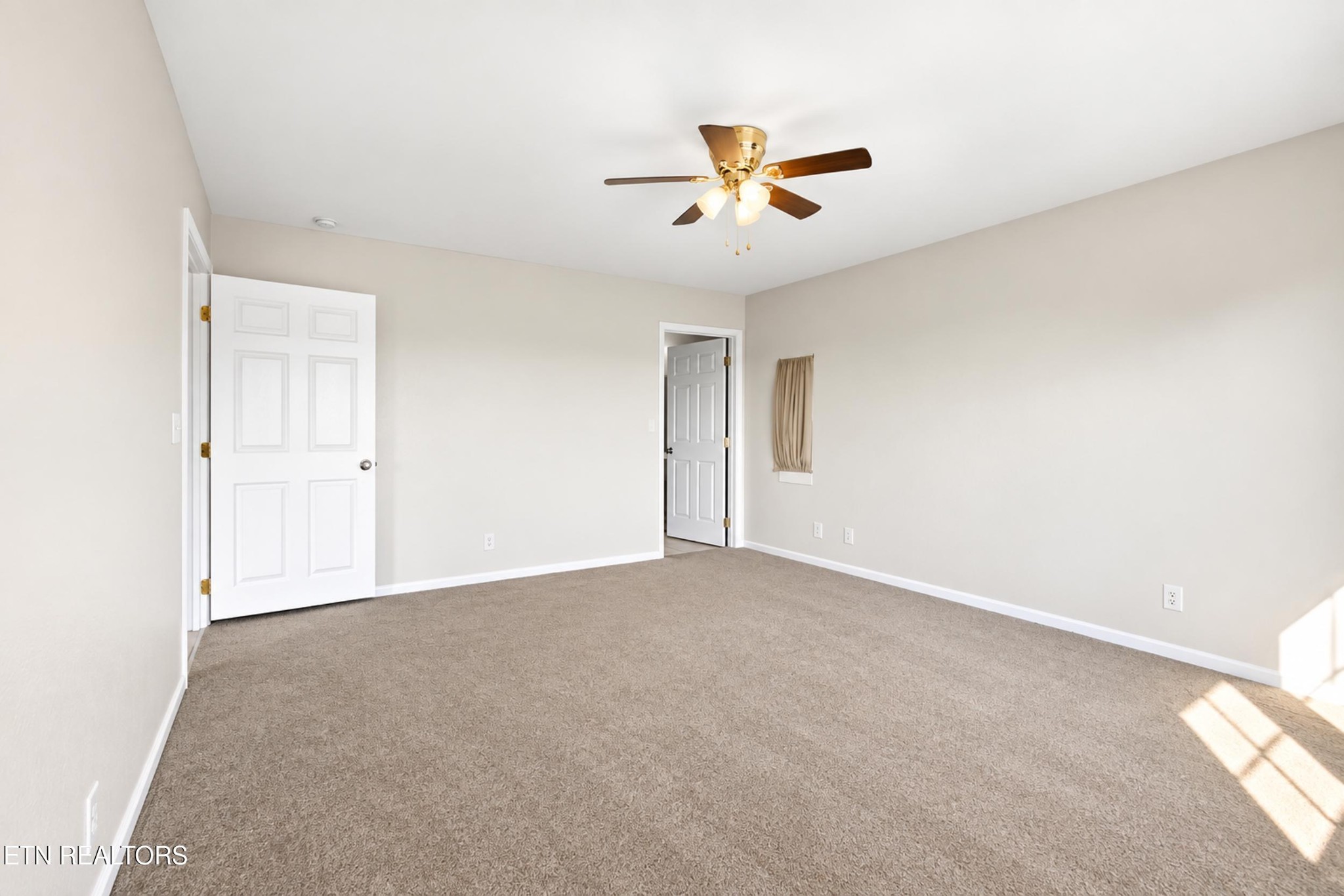 126 Andrea Lane Property Photo 10