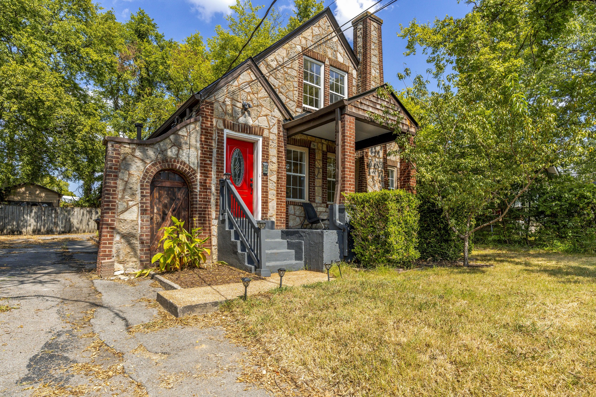 206 Rayon Dr Property Photo 1