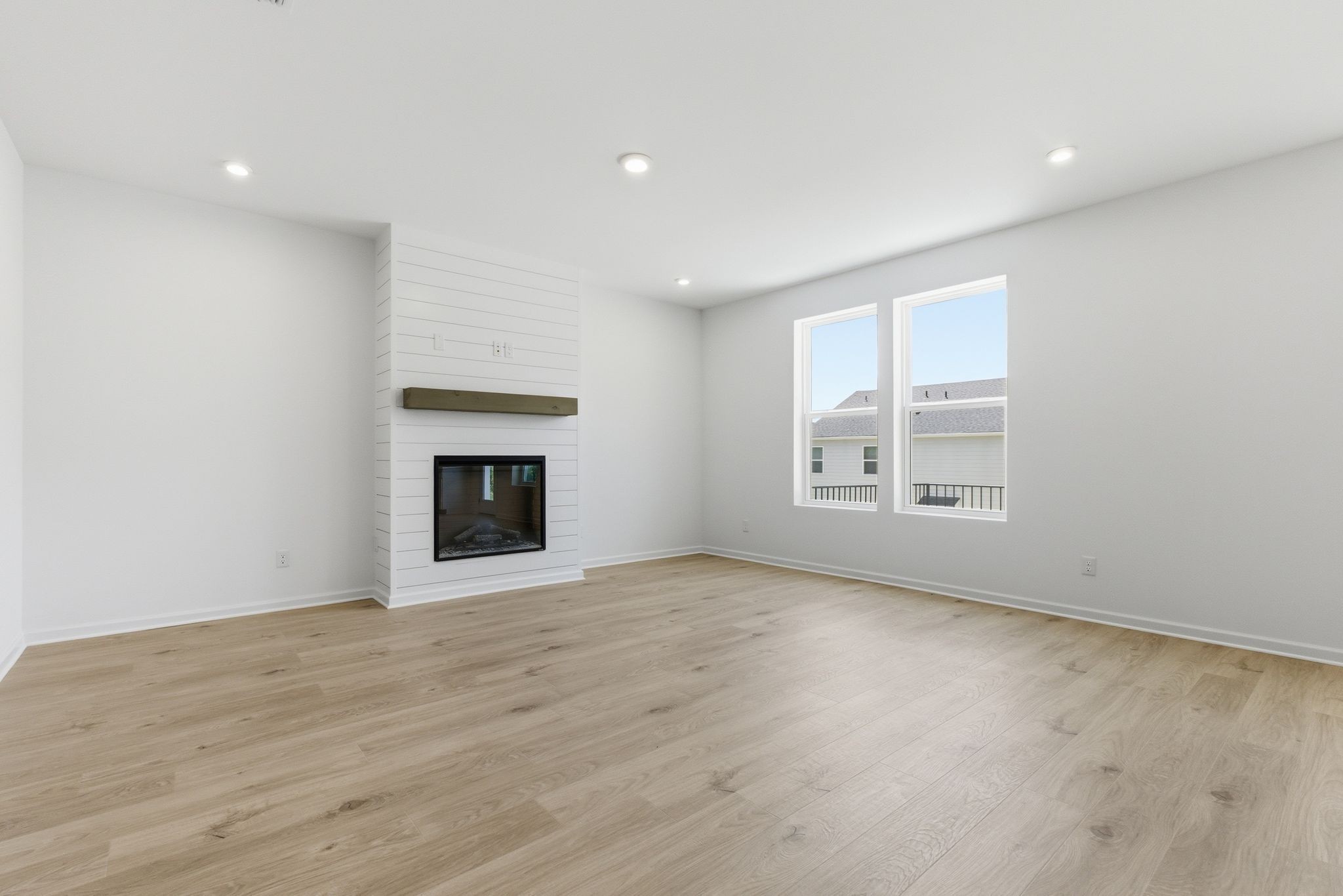 2295 Wallace Way Property Photo 8