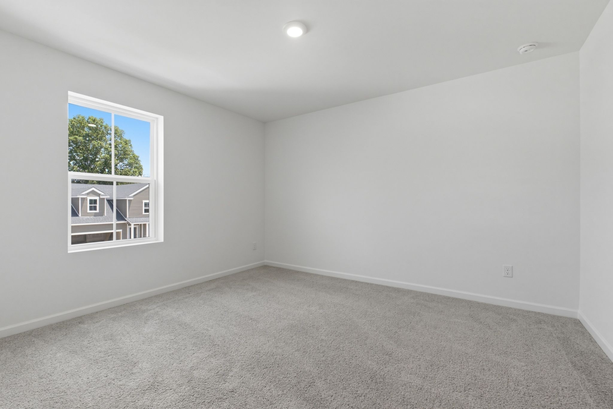 2295 Wallace Way Property Photo 24