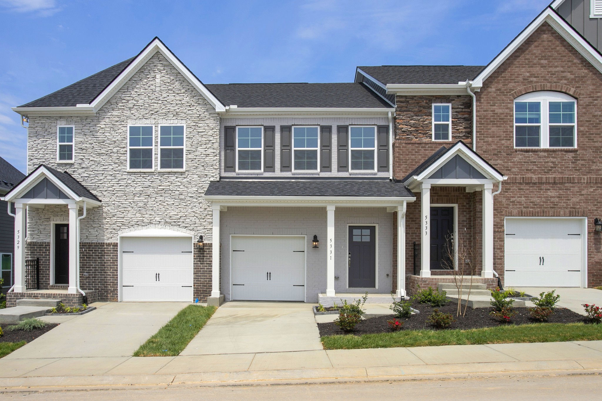5025 Dayflower Drive Property Photo 1