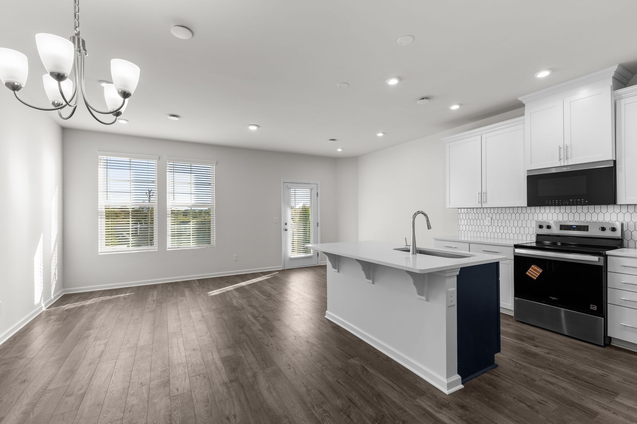 5025 Dayflower Drive Property Photo 5