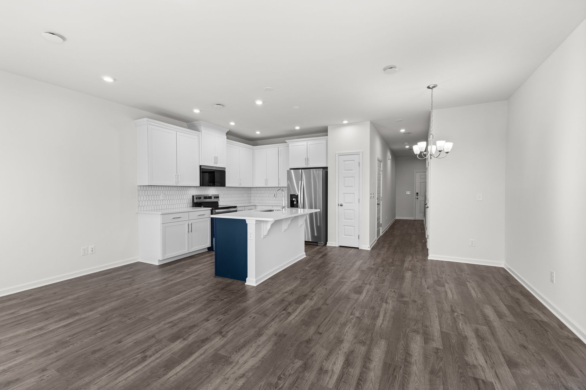 5025 Dayflower Drive Property Photo 6