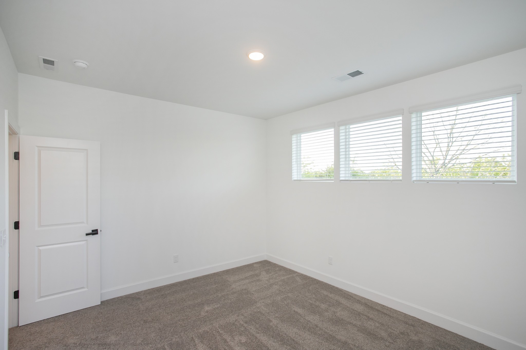 136 West Cassa Way Property Photo 34