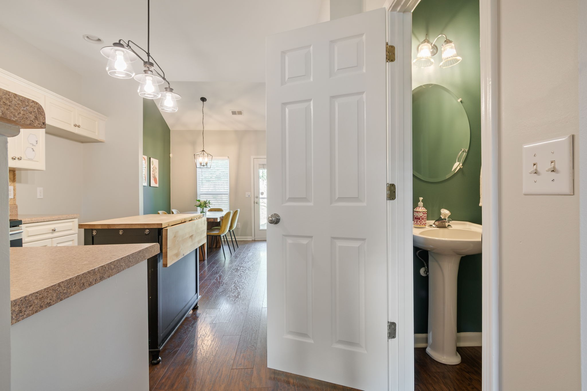 420 Normandy Cir Property Photo 7
