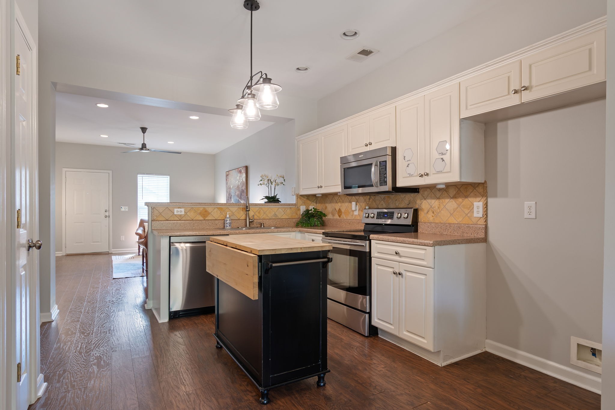 420 Normandy Cir Property Photo 10